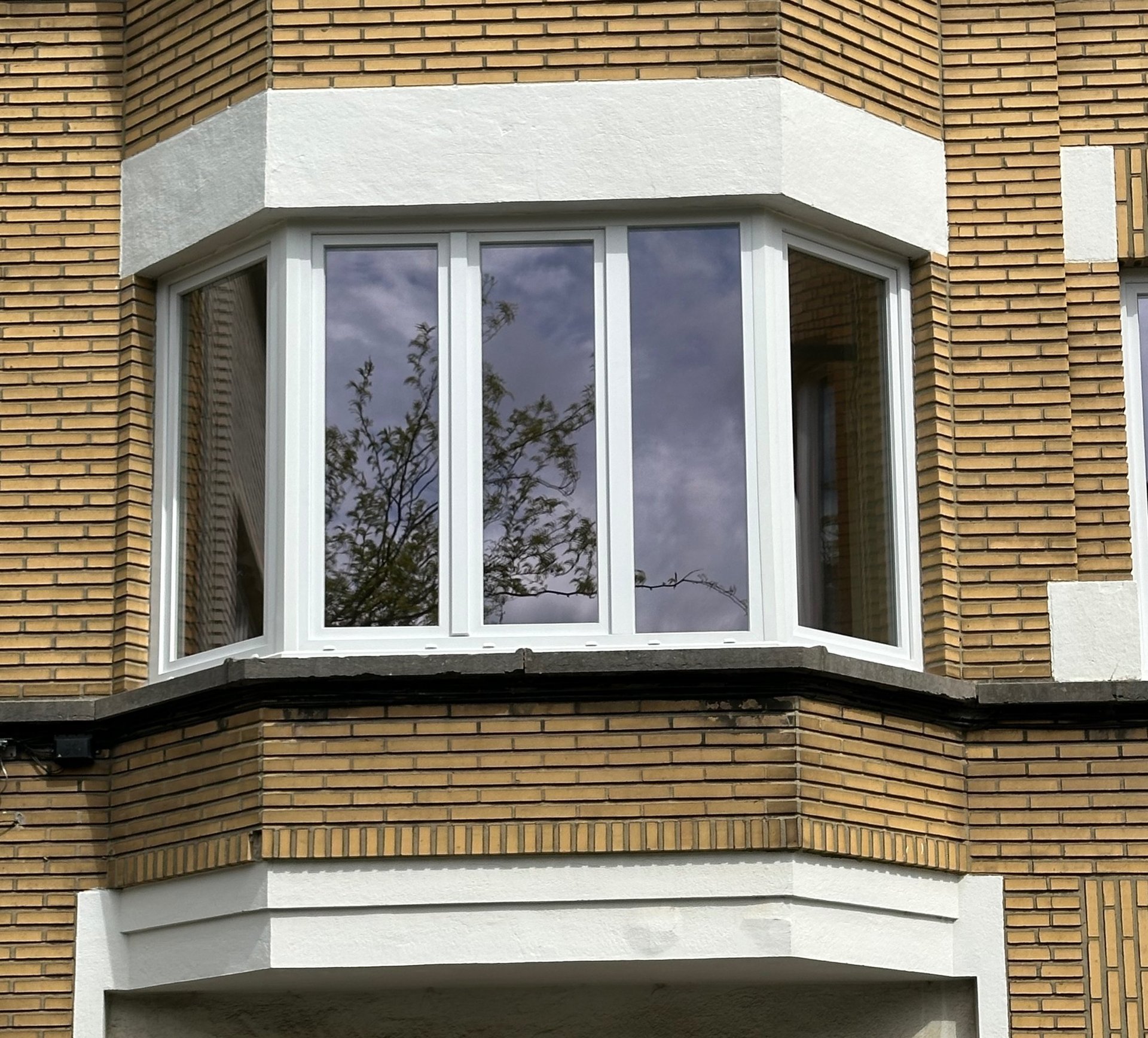 black and white bed linen