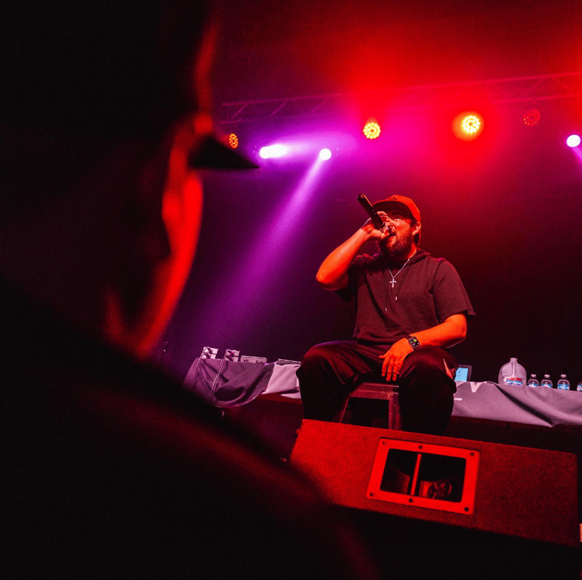 black and white bed linen