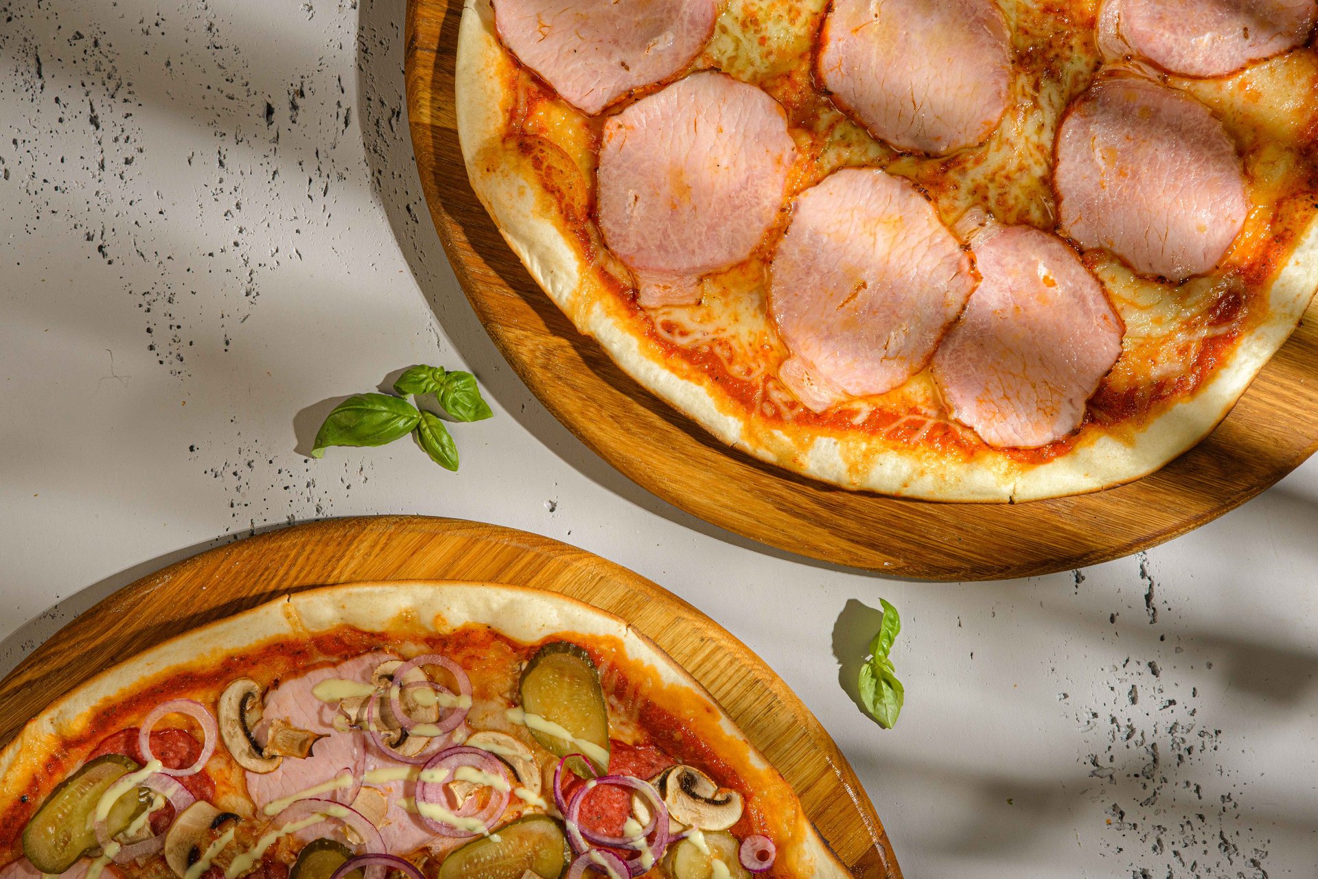 black and white bed linen