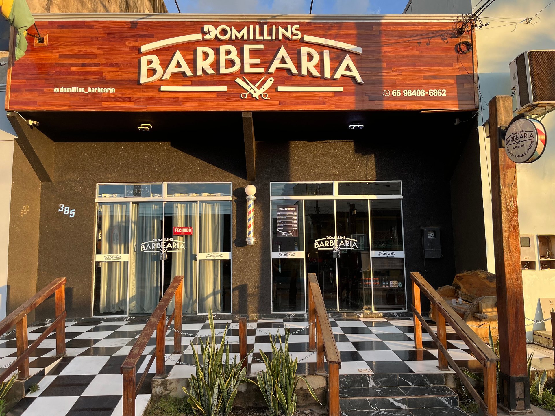 black and white bed linen