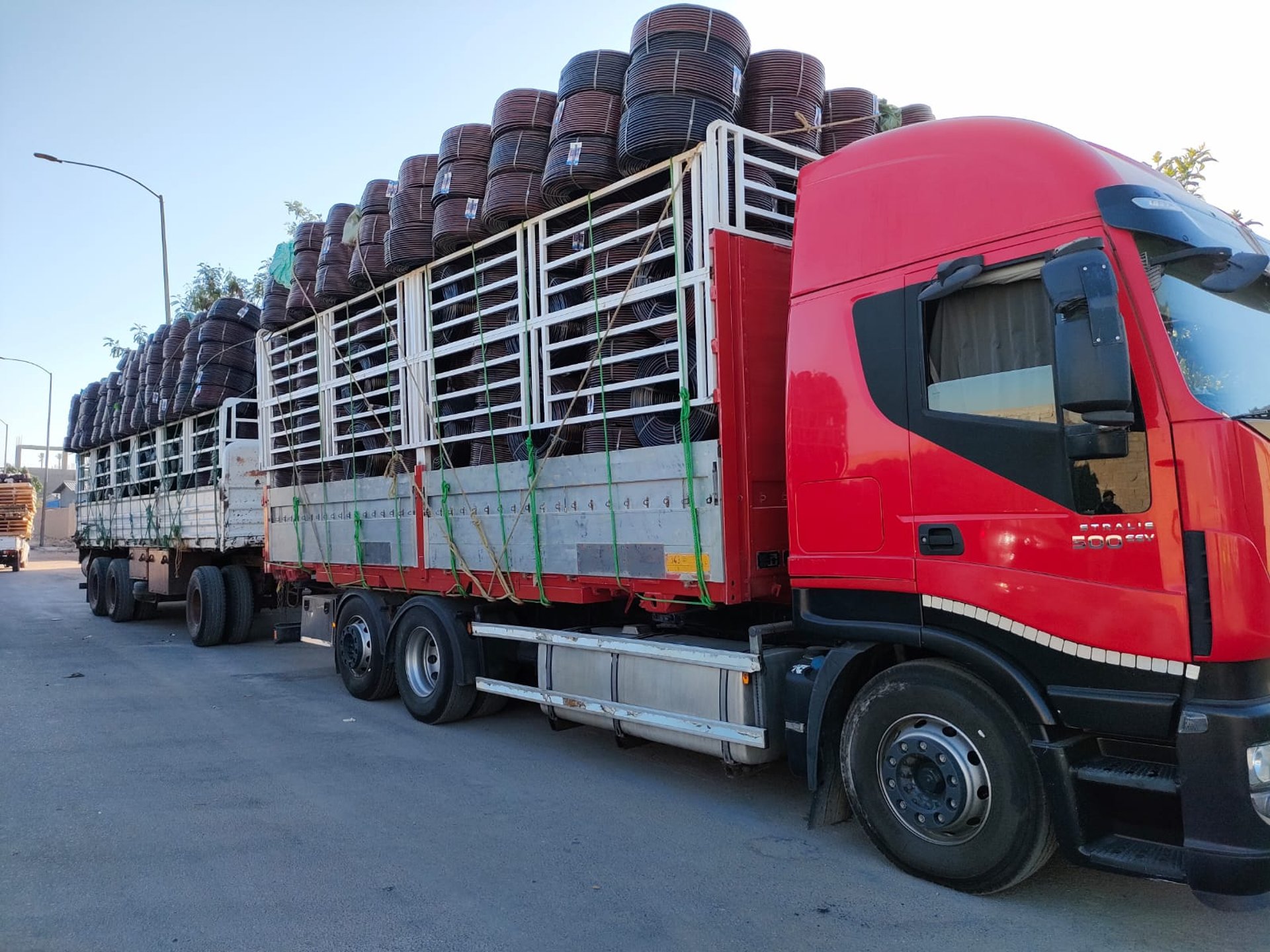 black and white bed linen