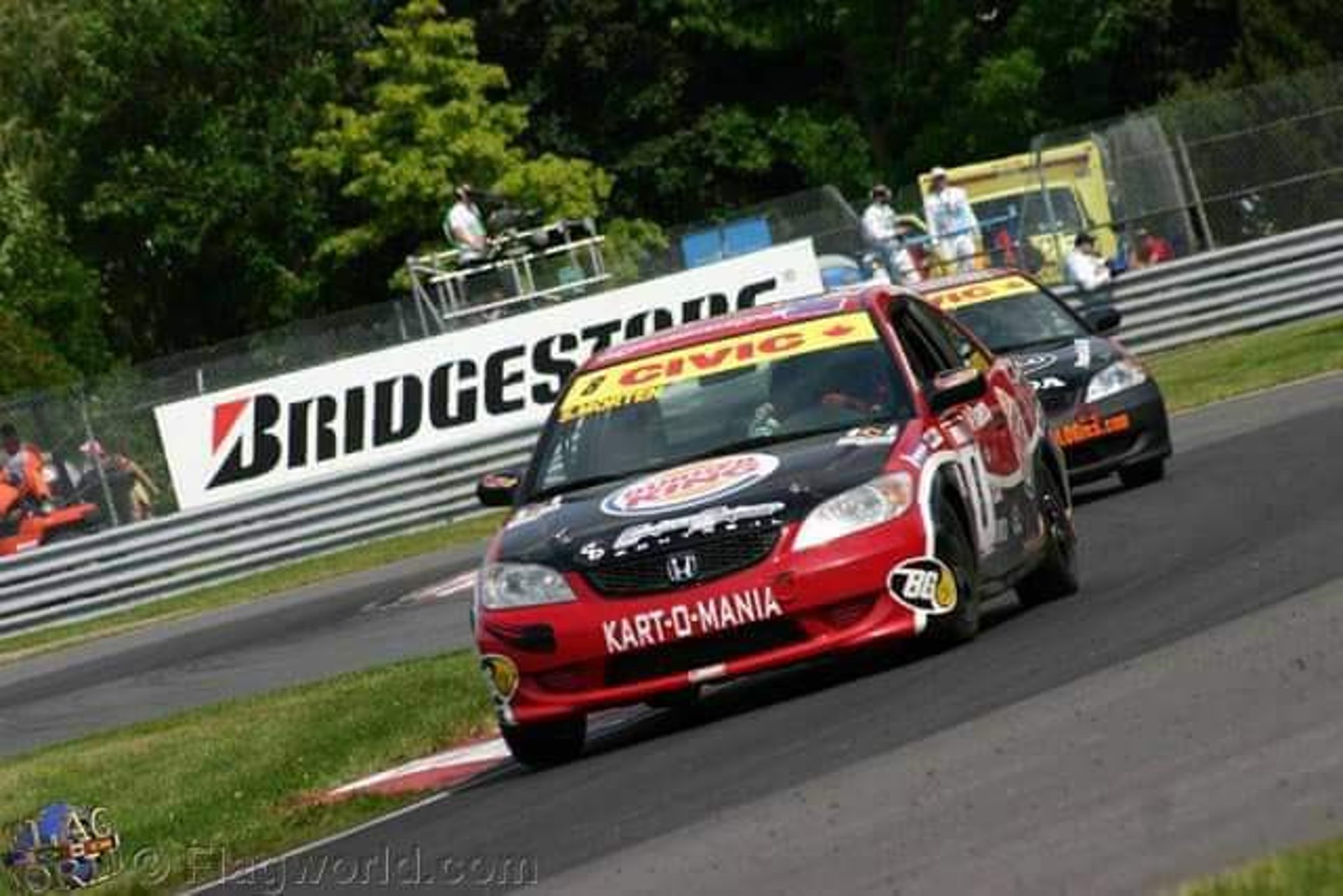 gray computer monitor