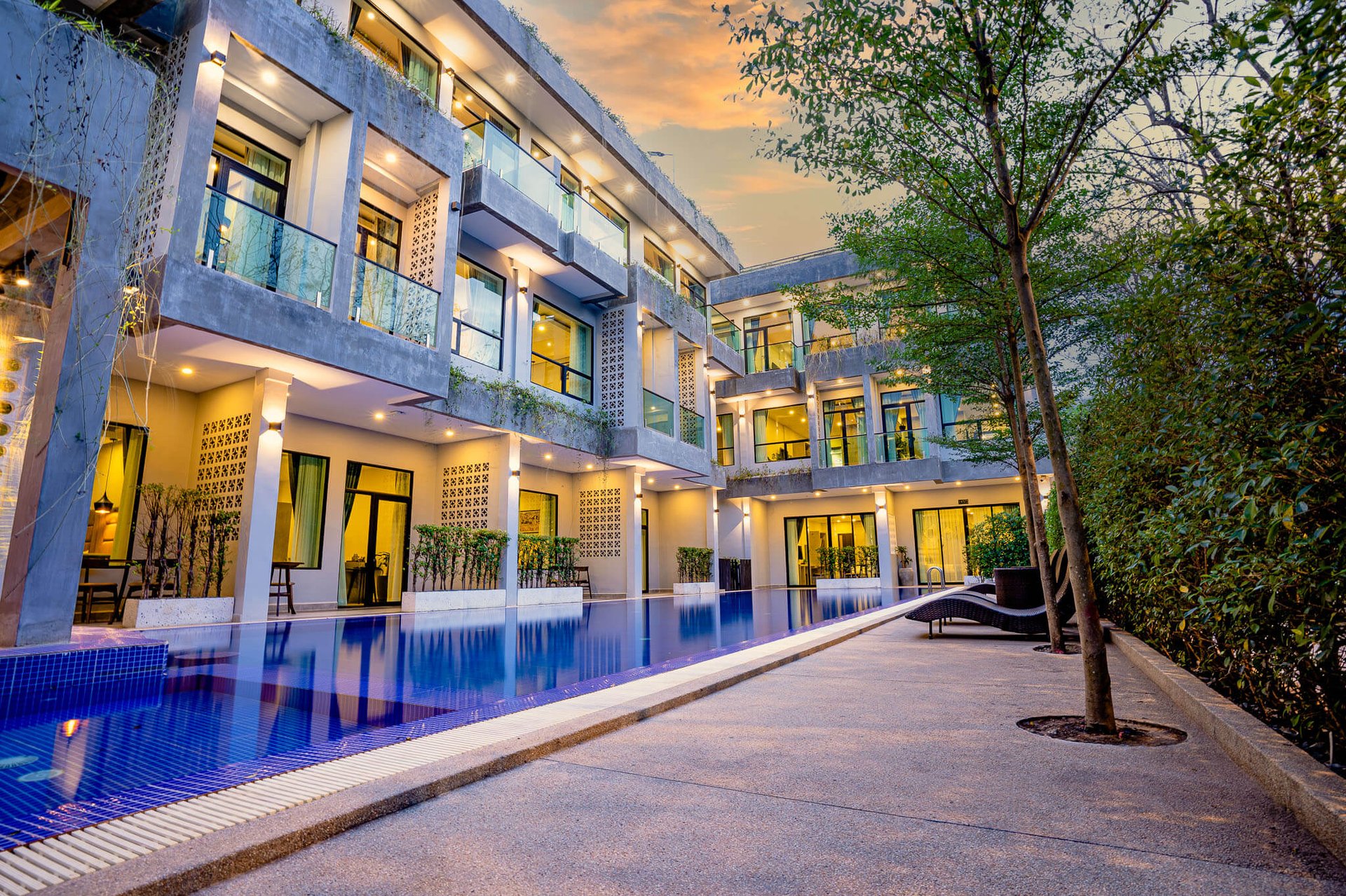 black and white bed linen