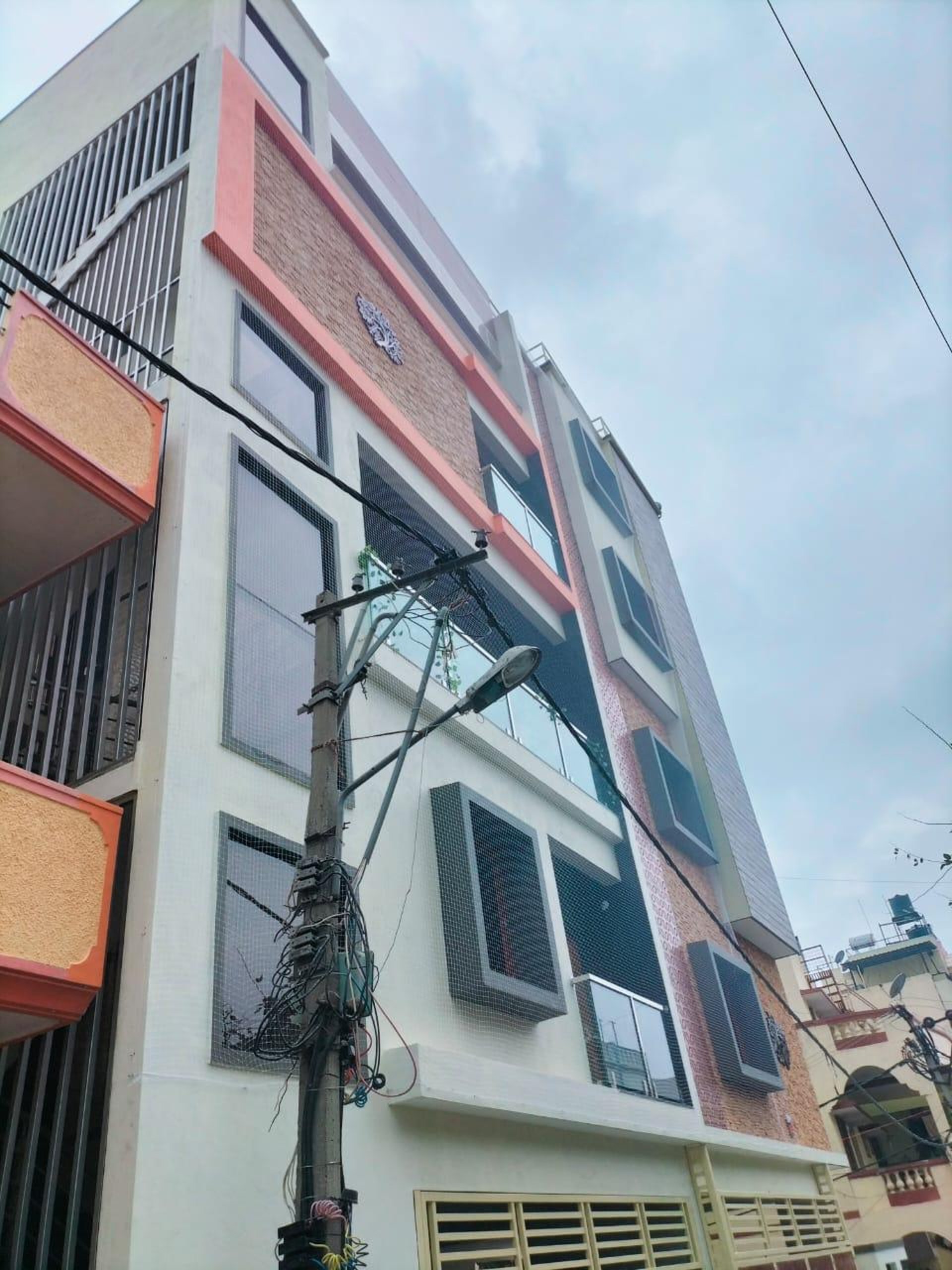 black and white bed linen