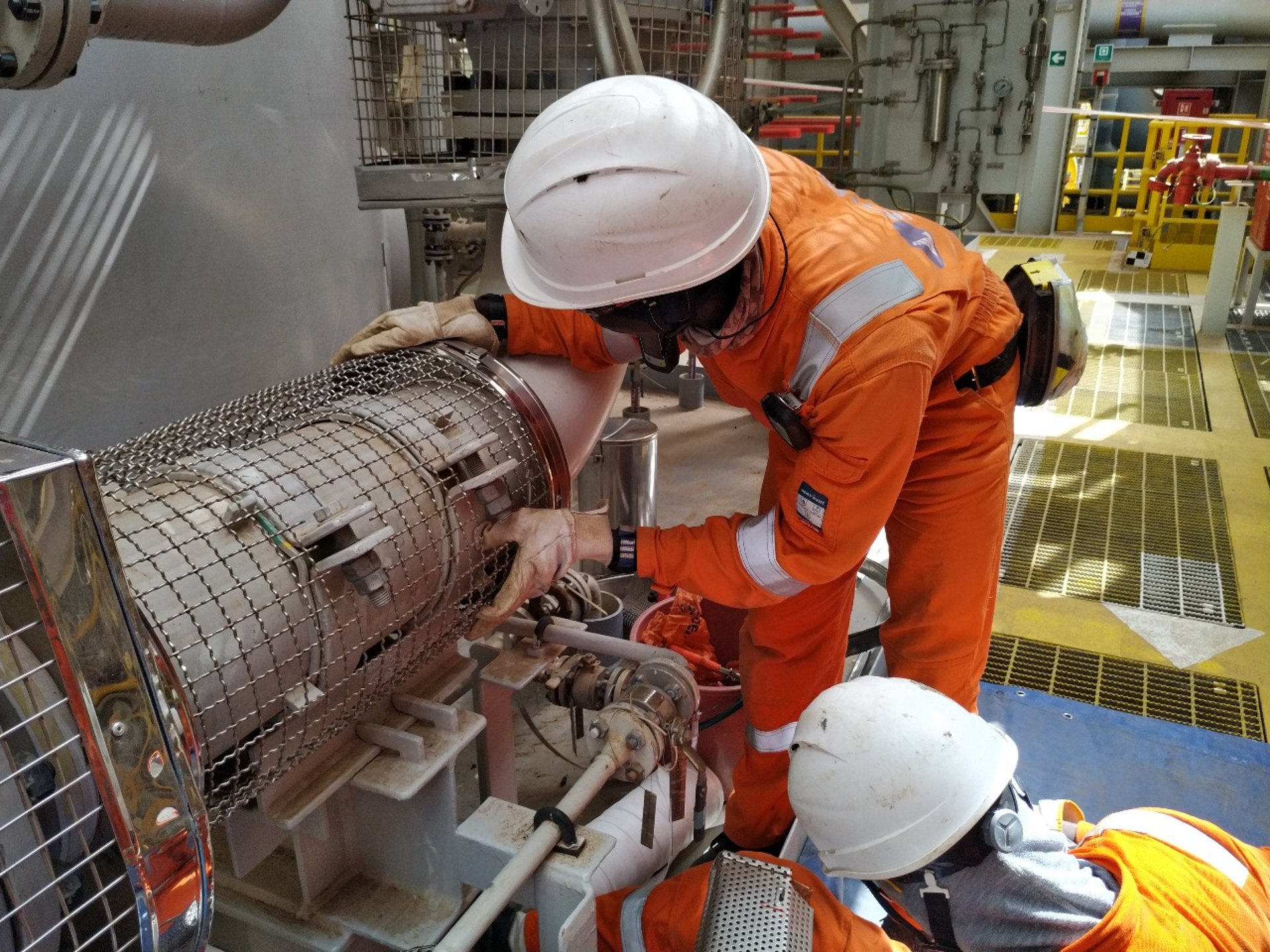 black and brown leather padded tub sofa