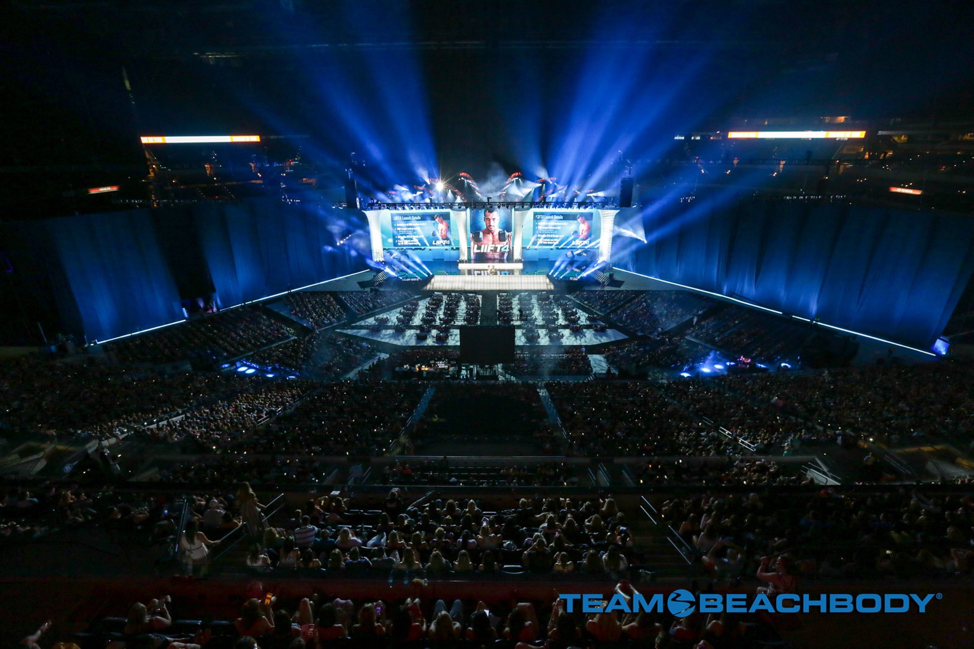 gray computer monitor