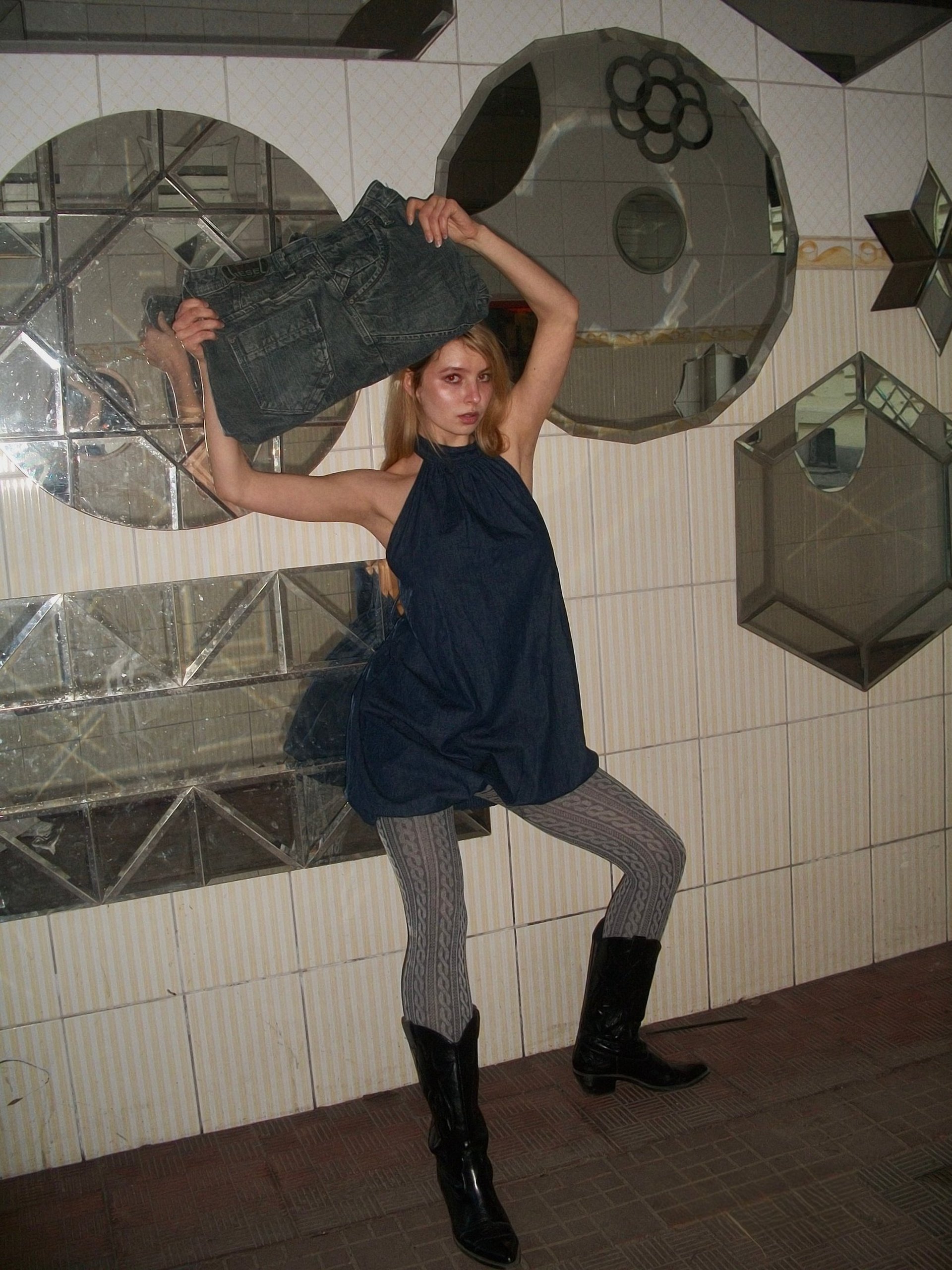 black and white bed linen