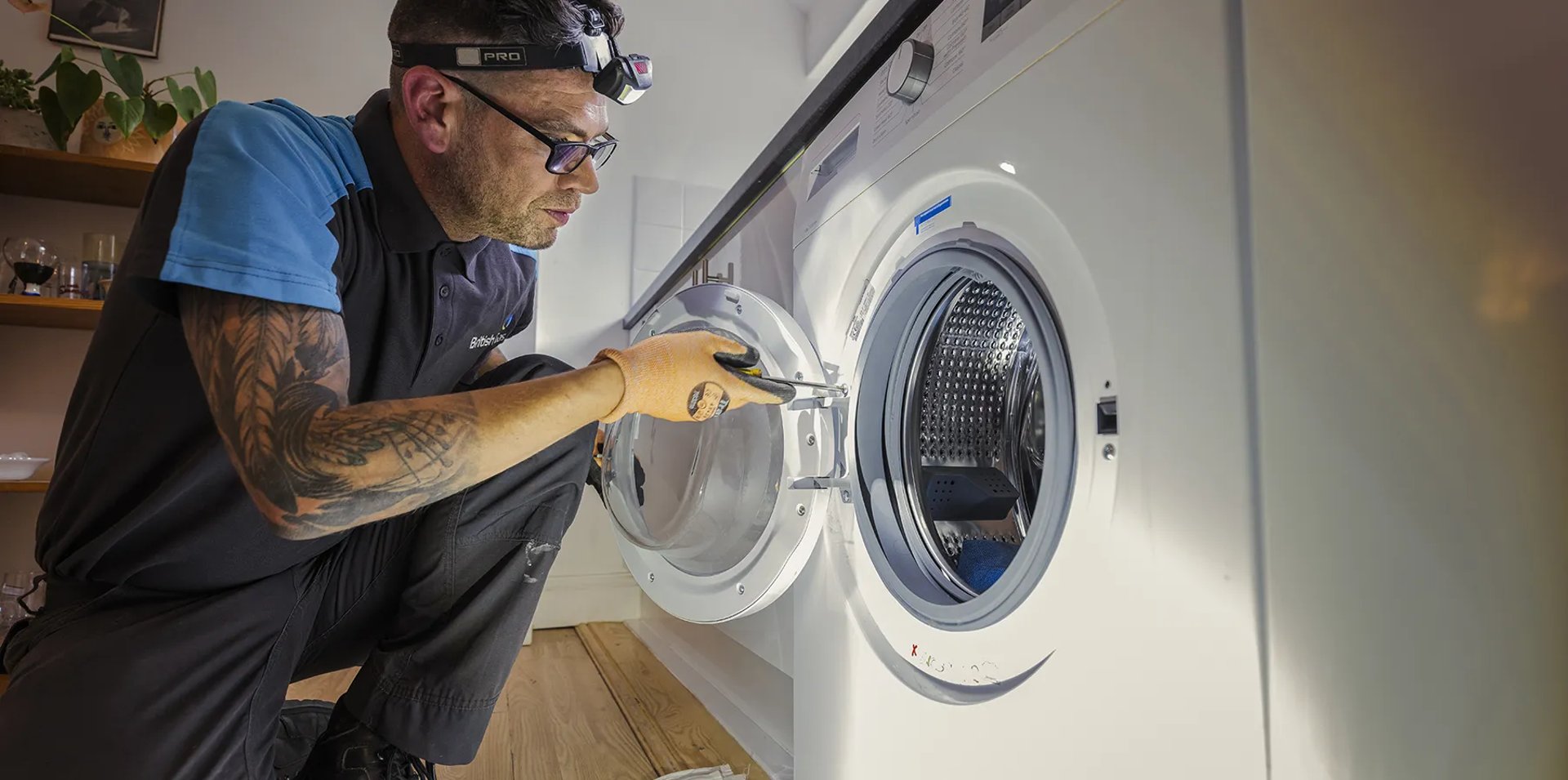 black and white bed linen