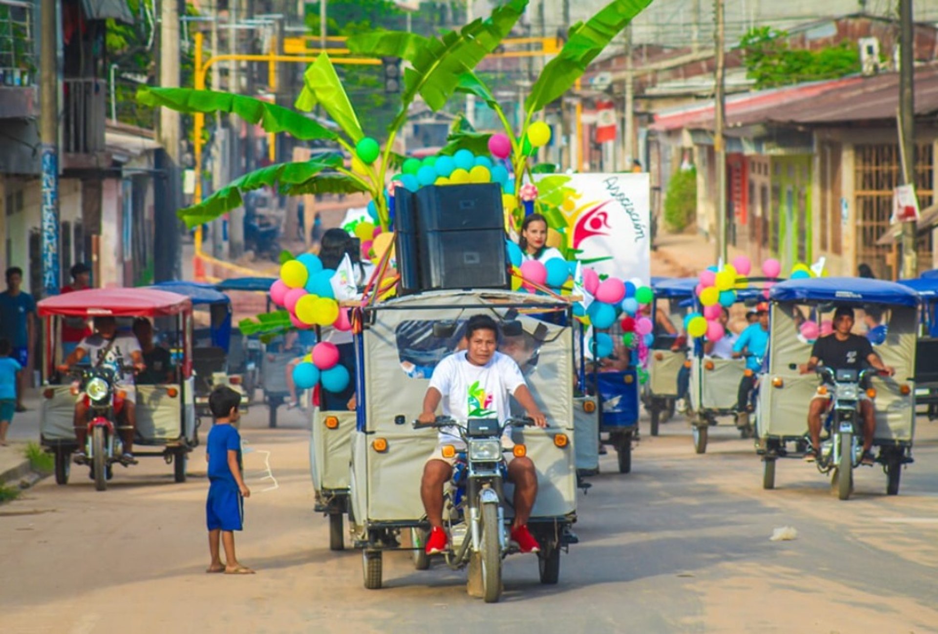 yellow sunflower field during daytime