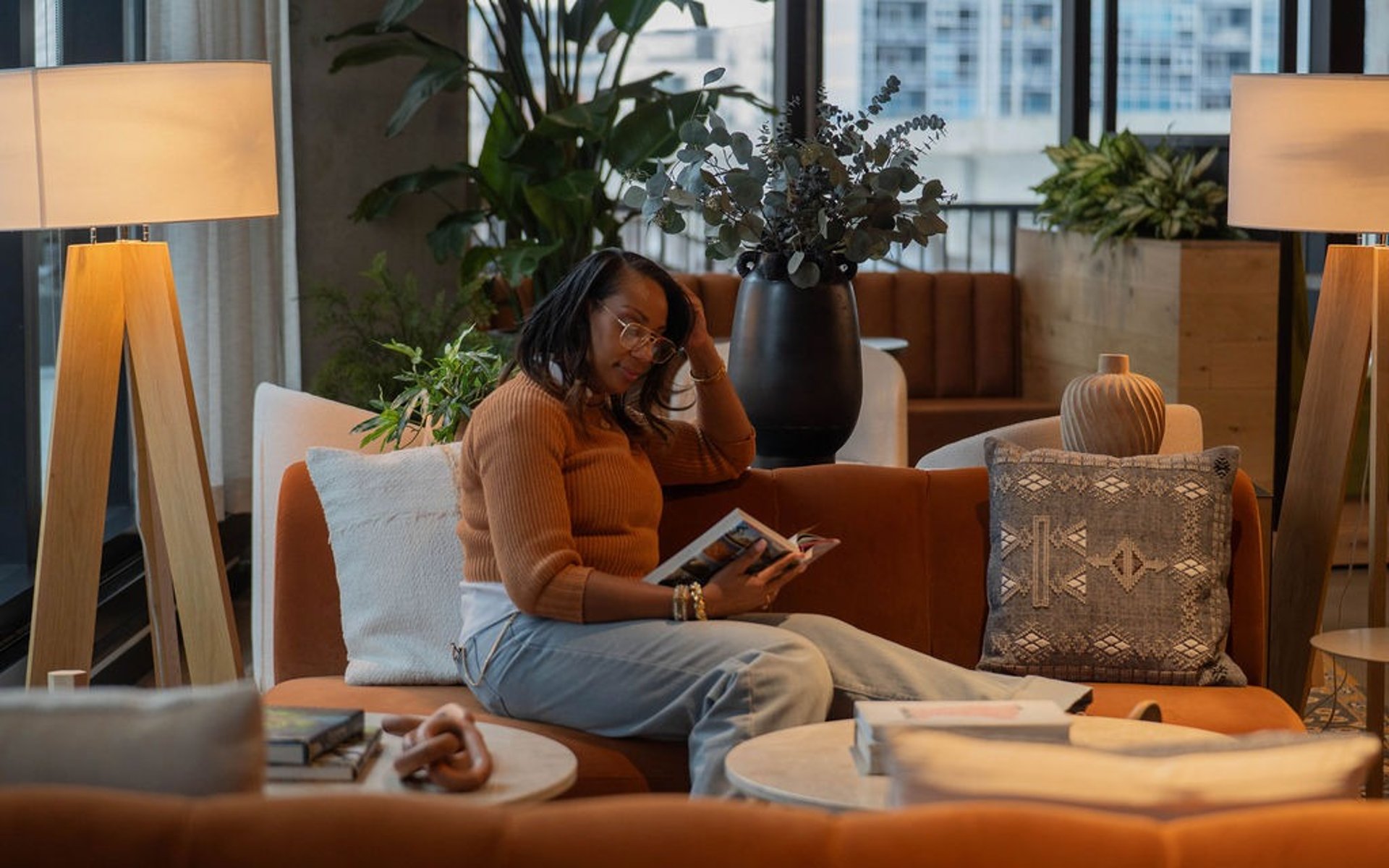 black and white bed linen