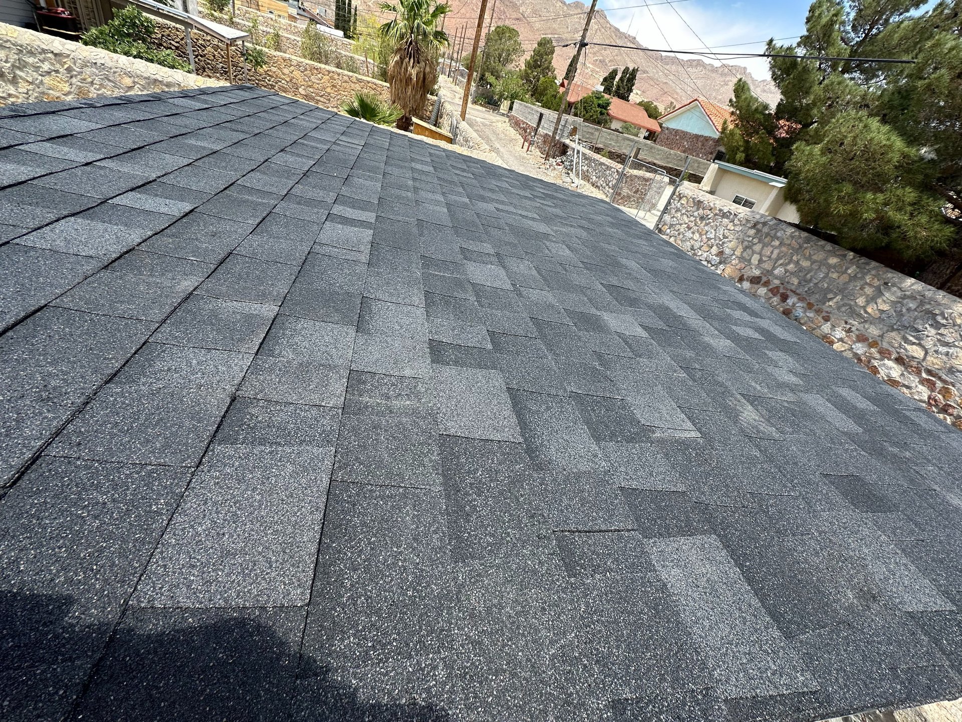 black and white bed linen