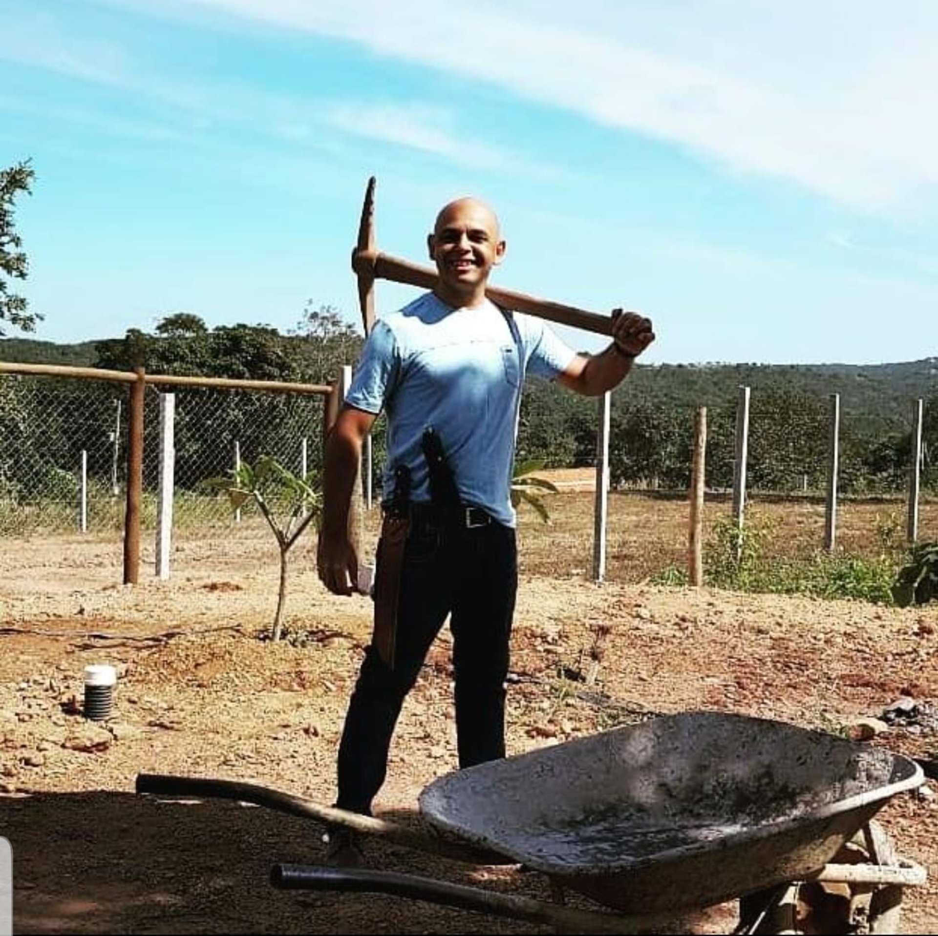 black and brown leather padded tub sofa