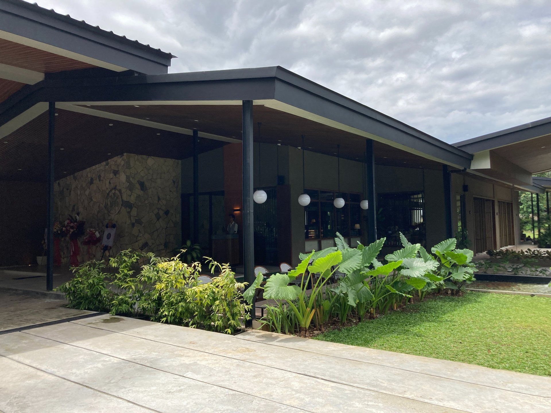 black and brown leather padded tub sofa