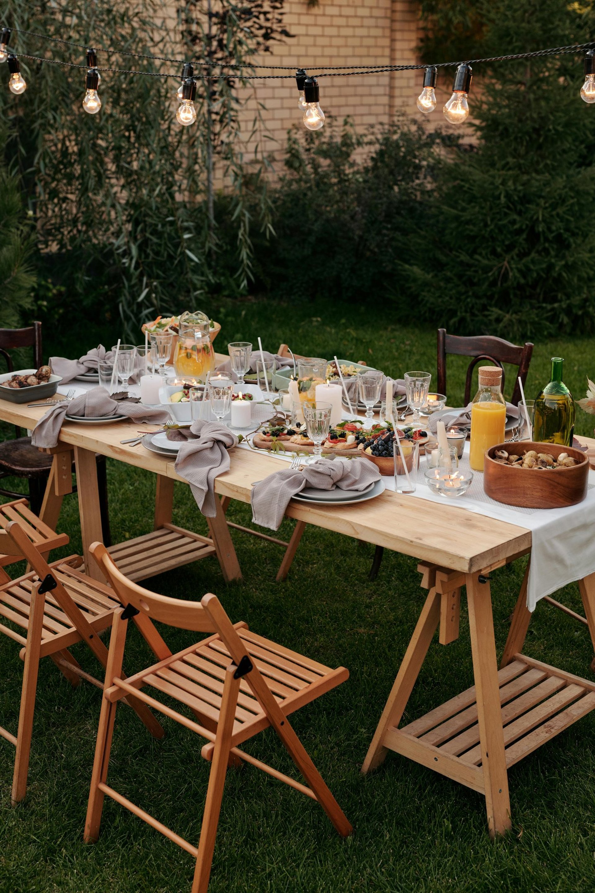 an abstract photo of a curved building with a blue sky in the background