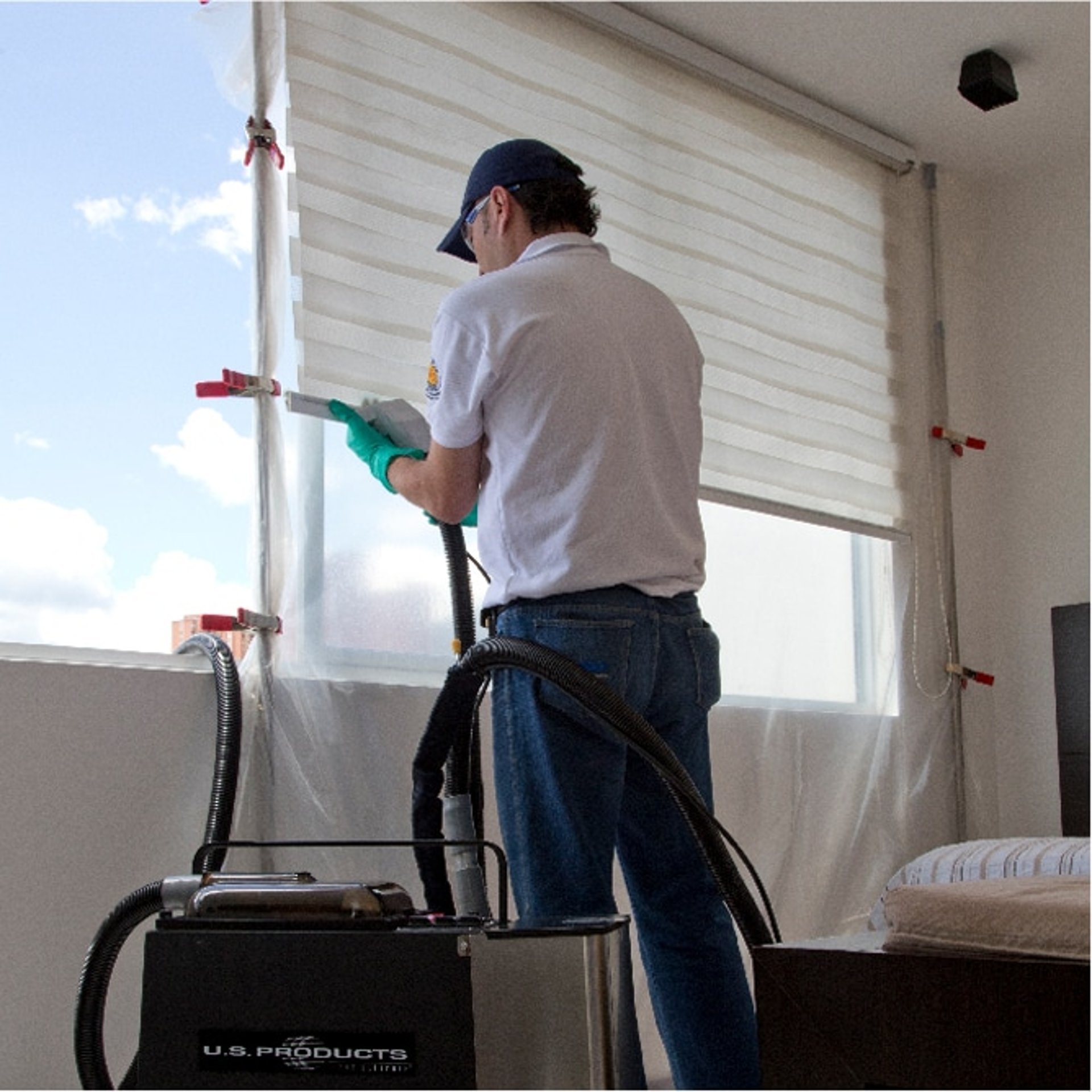 black and white bed linen