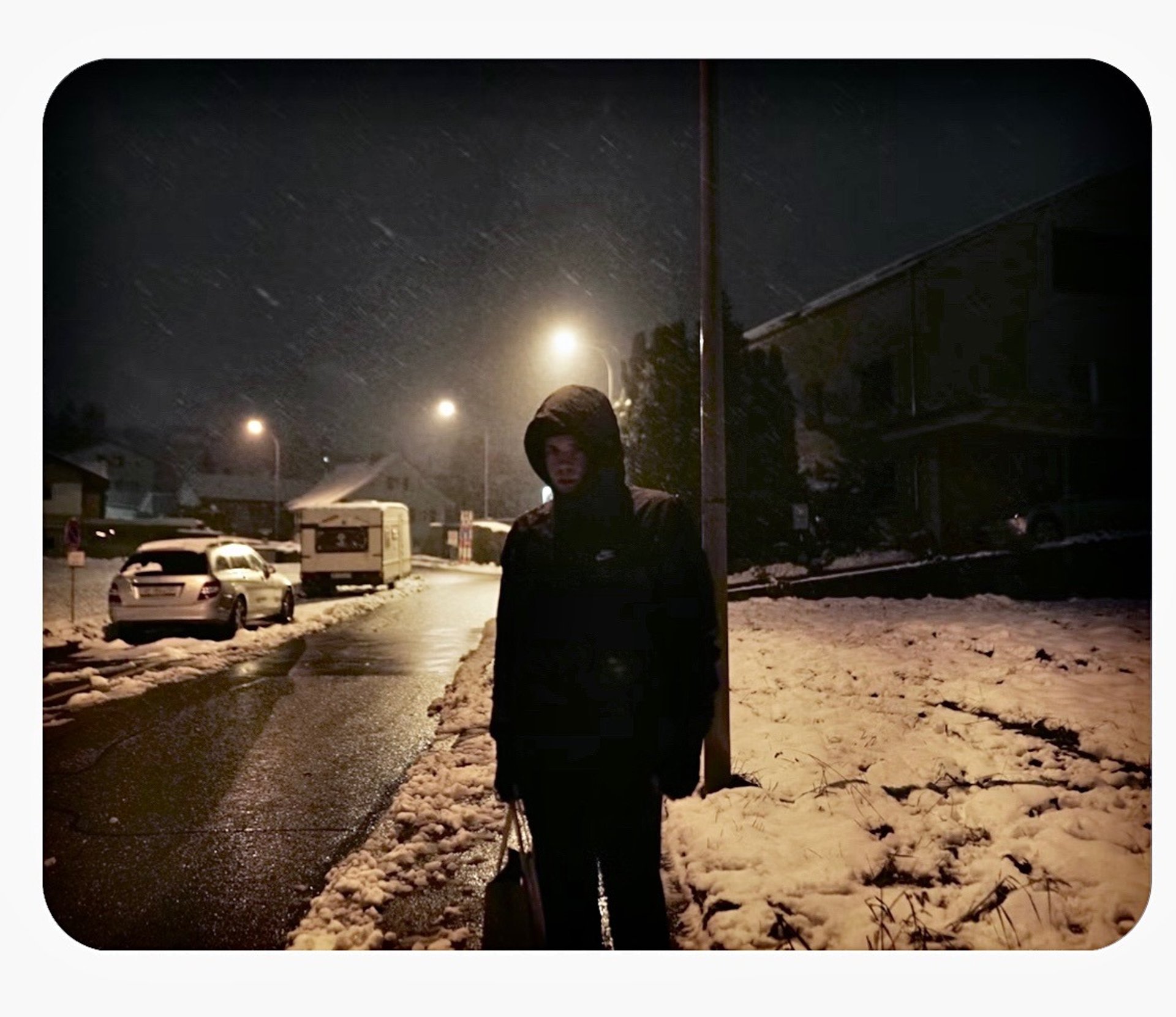 black and white bed linen