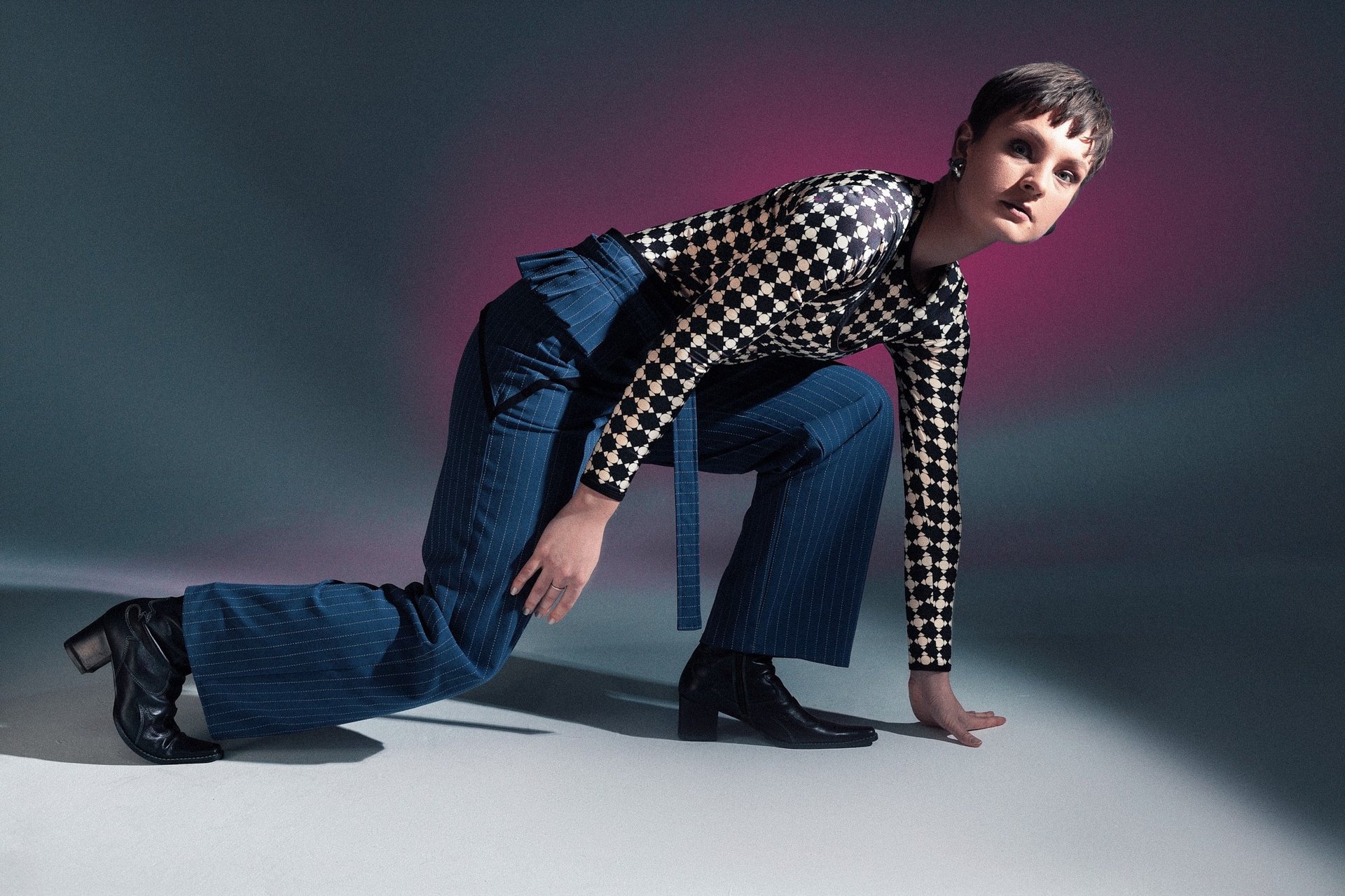 black and white bed linen