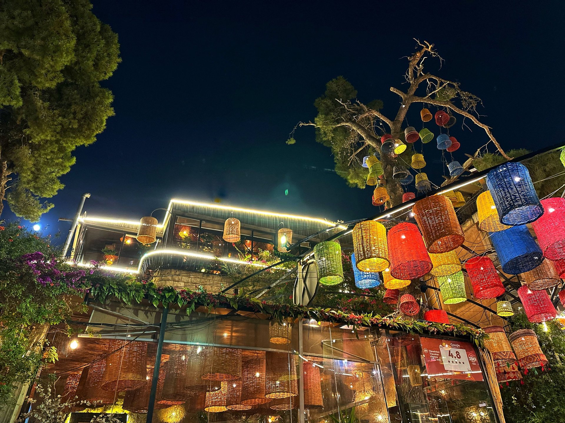 black and white bed linen