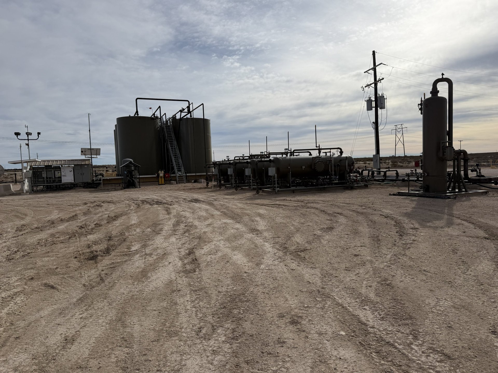 black and brown leather padded tub sofa