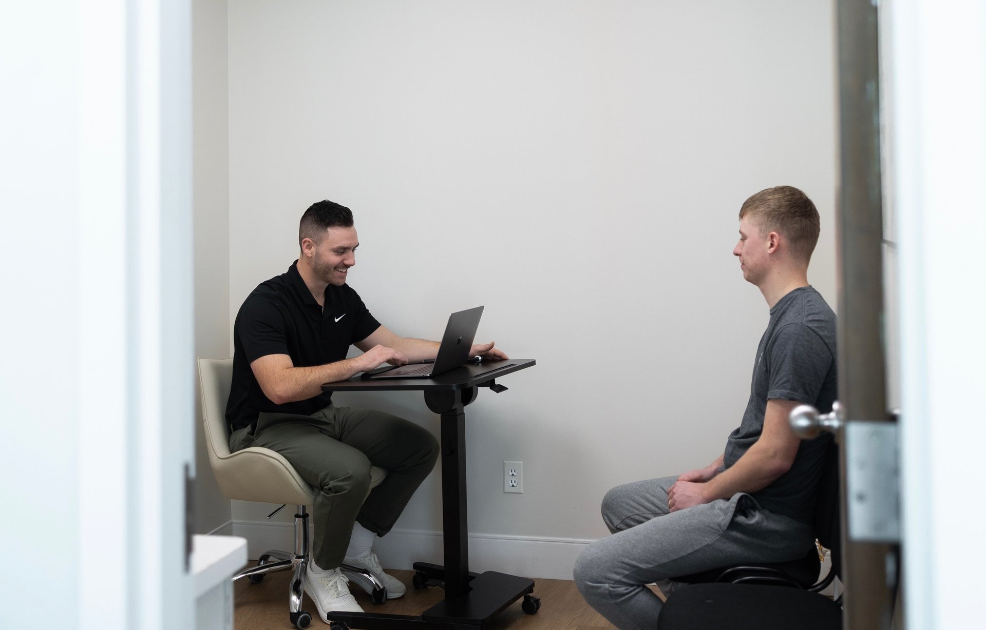 black and white bed linen