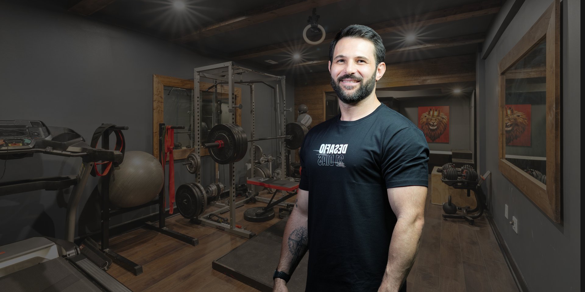 two person inside gym exercising