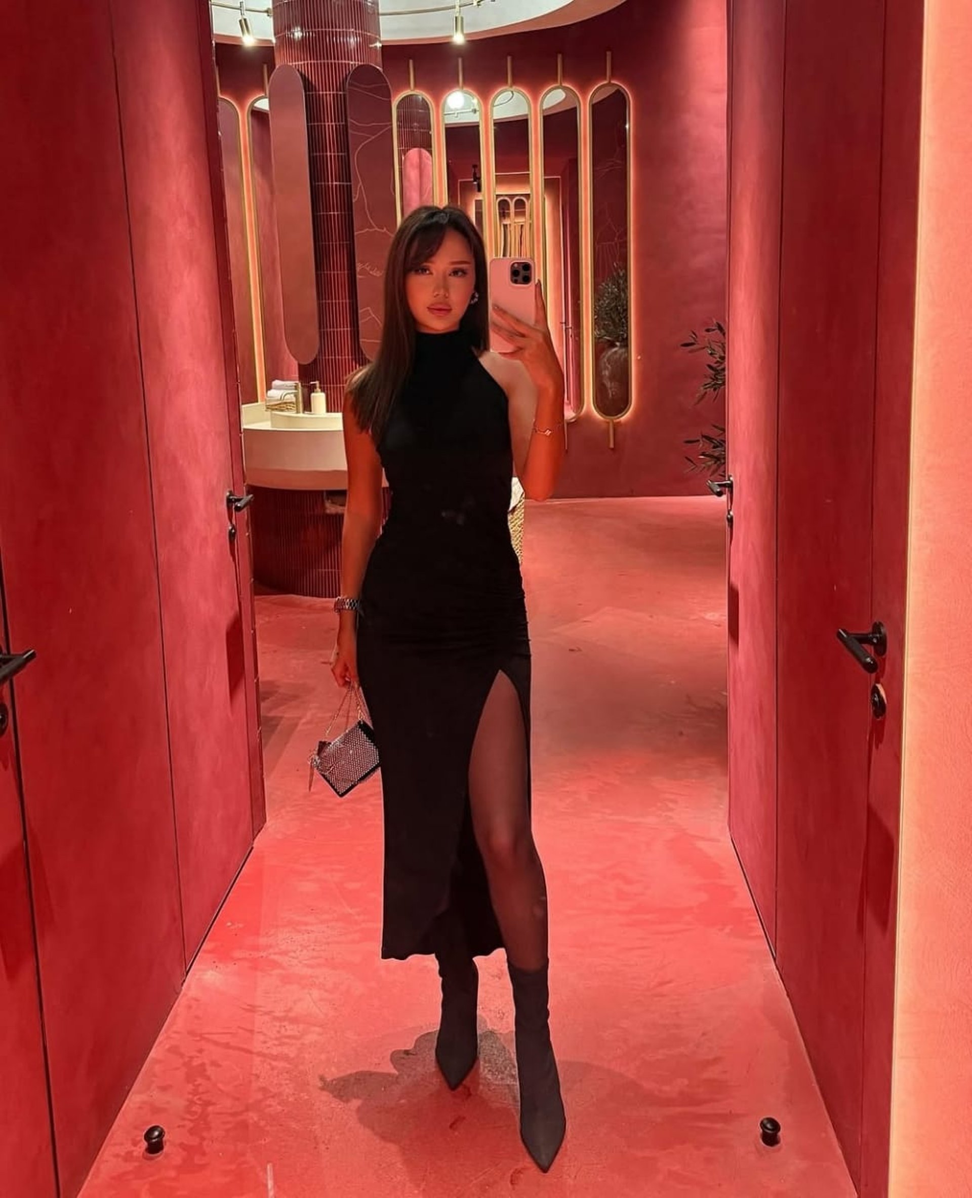 black and white bed linen