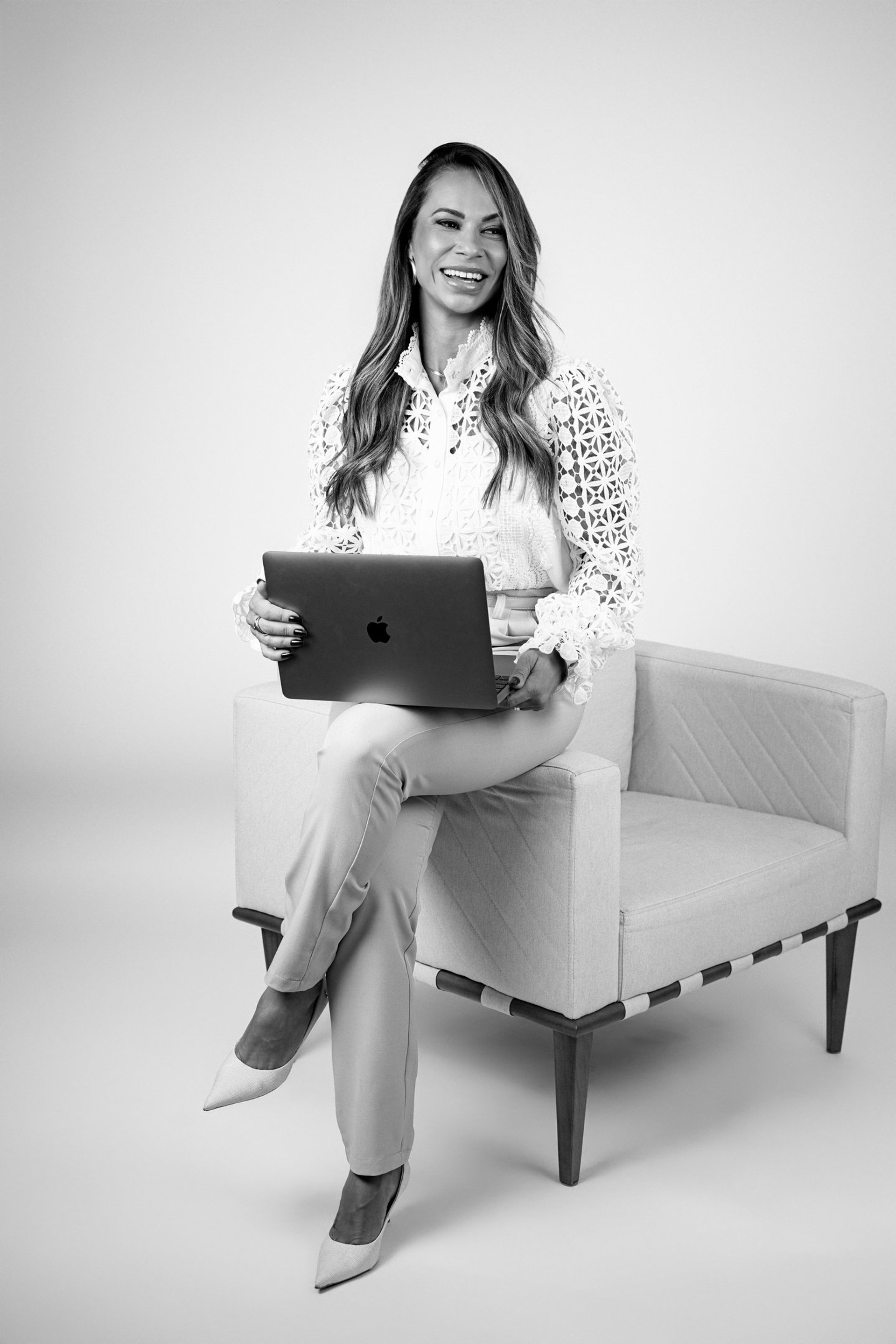 gray computer monitor