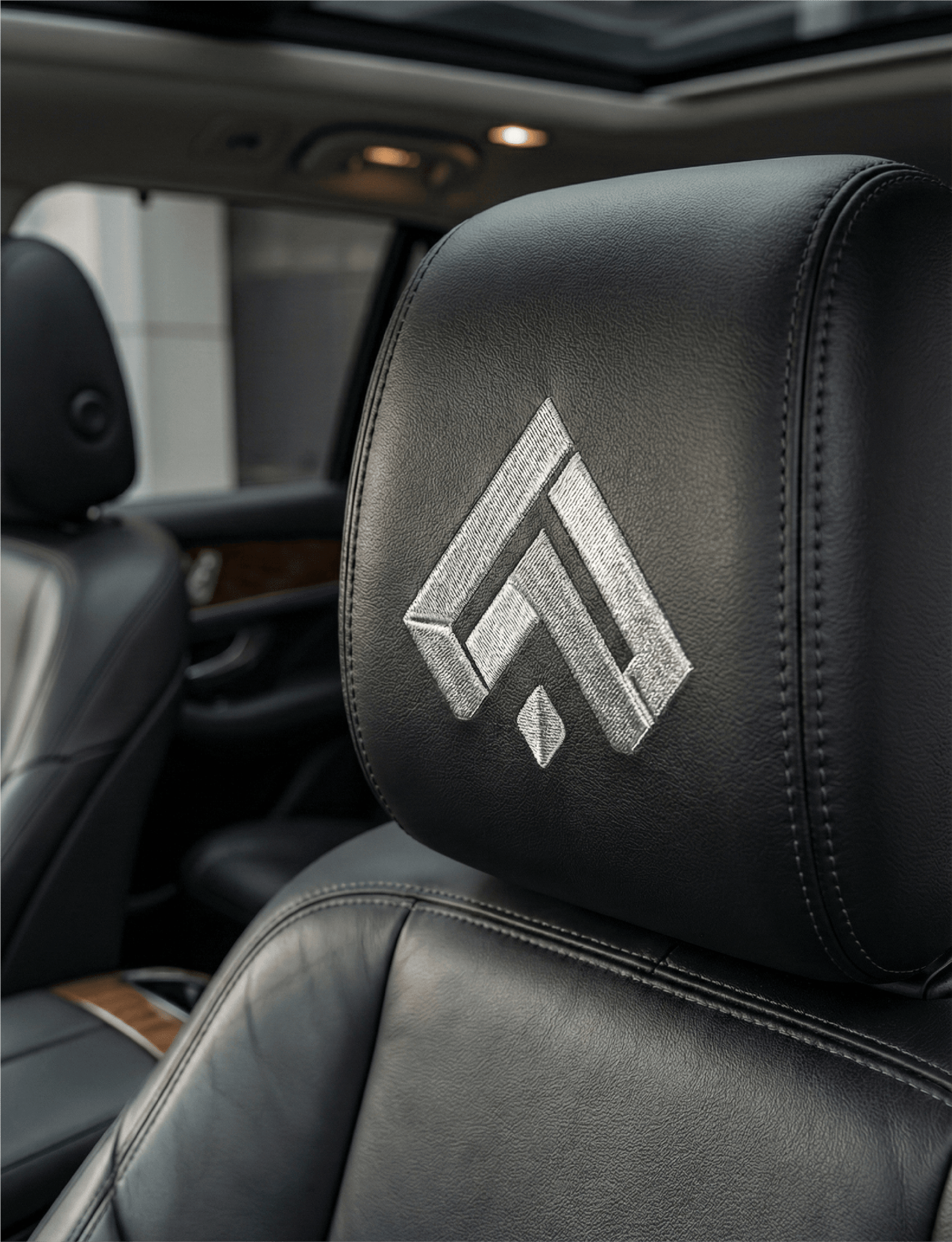 gray computer monitor