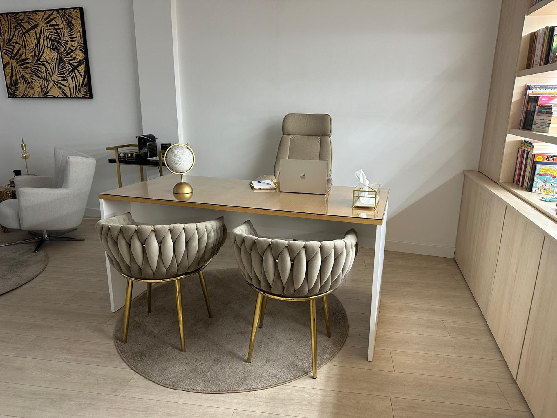 black and white bed linen