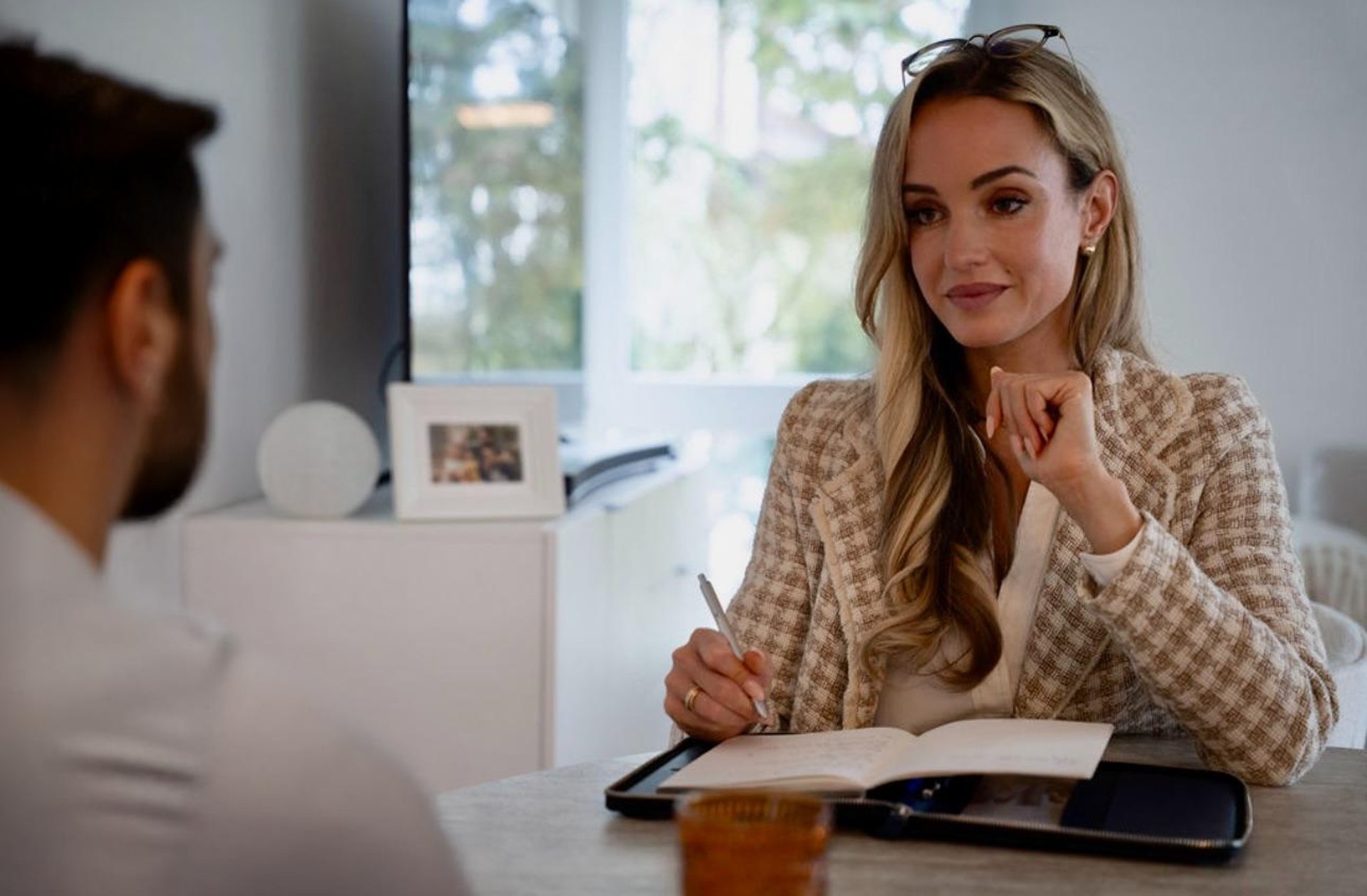 black and white bed linen