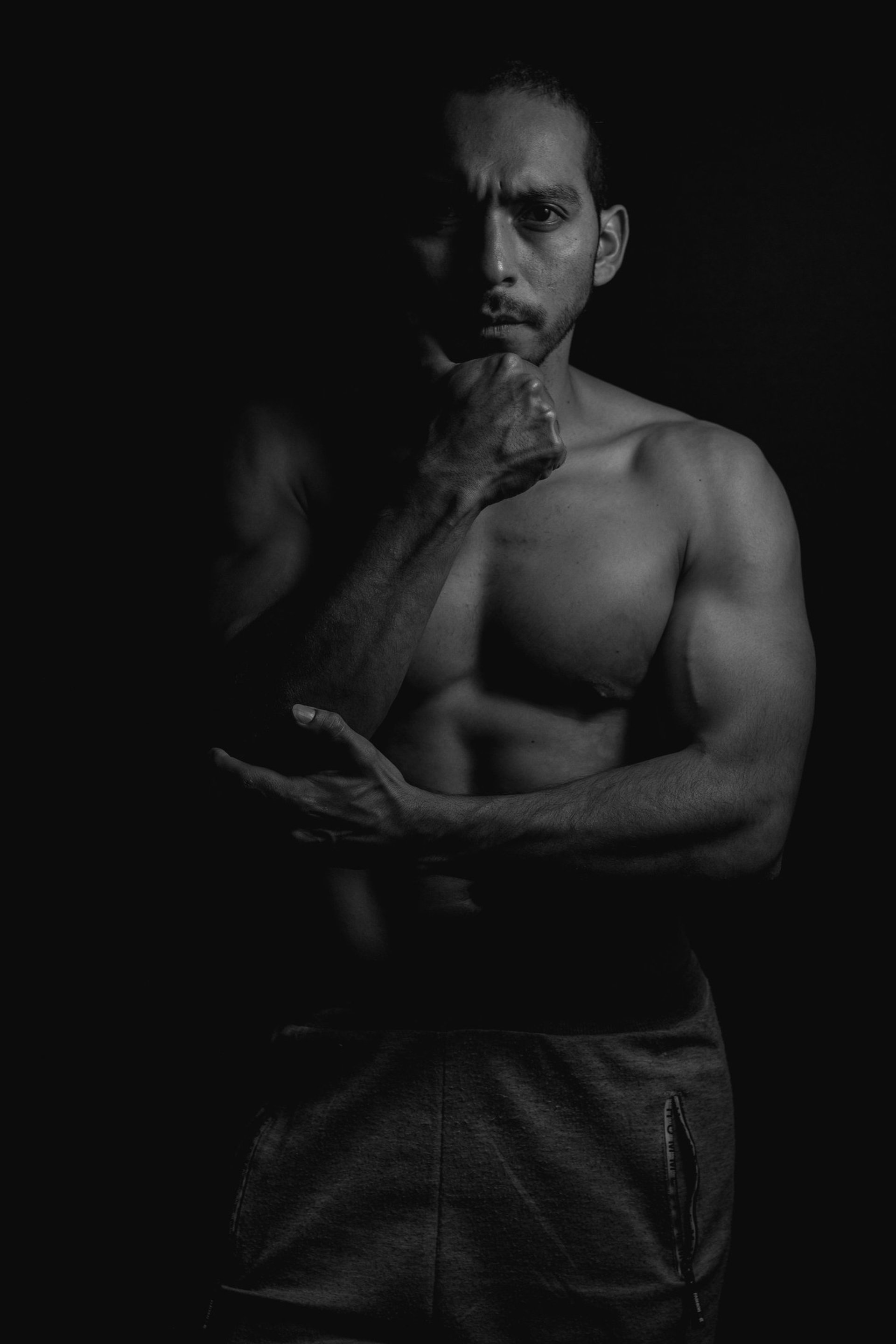 black and white bed linen