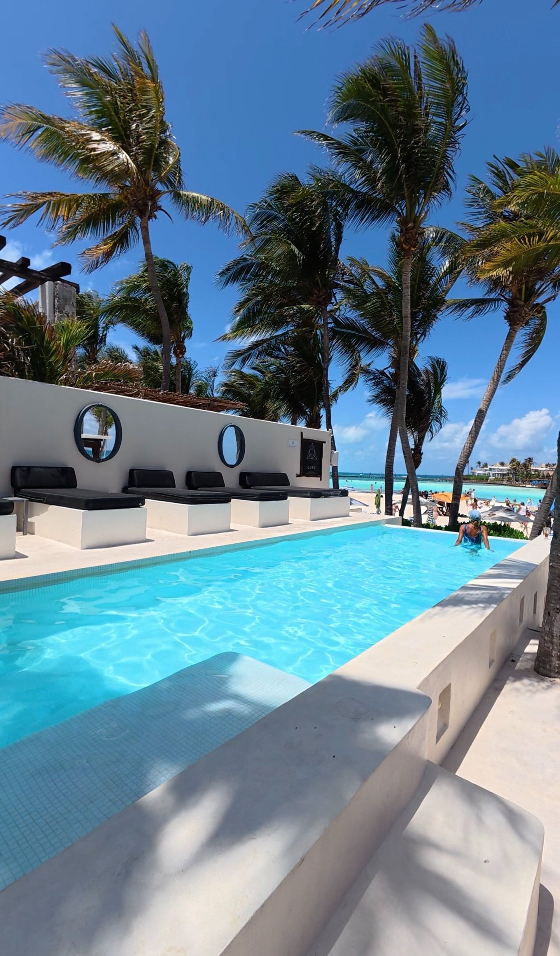 Guru Beach club in isla mujeres