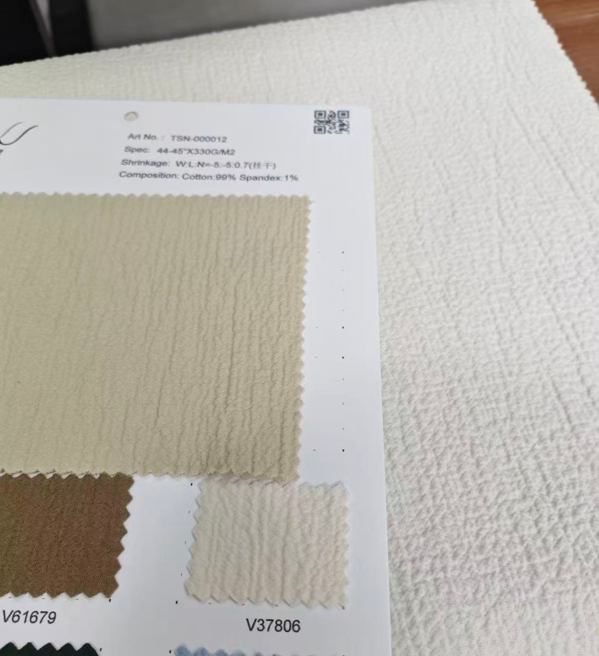 gray computer monitor