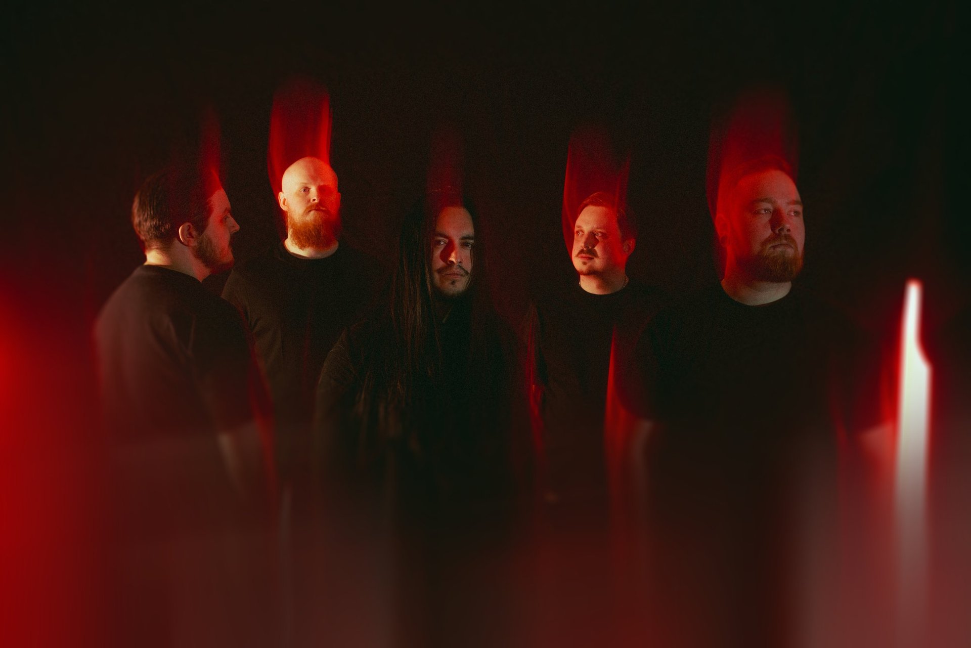 black and white bed linen