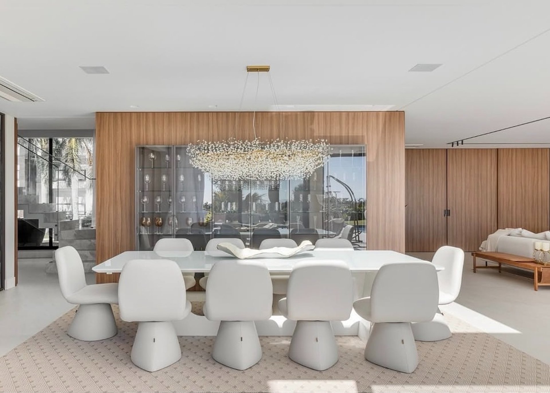 black and white bed linen