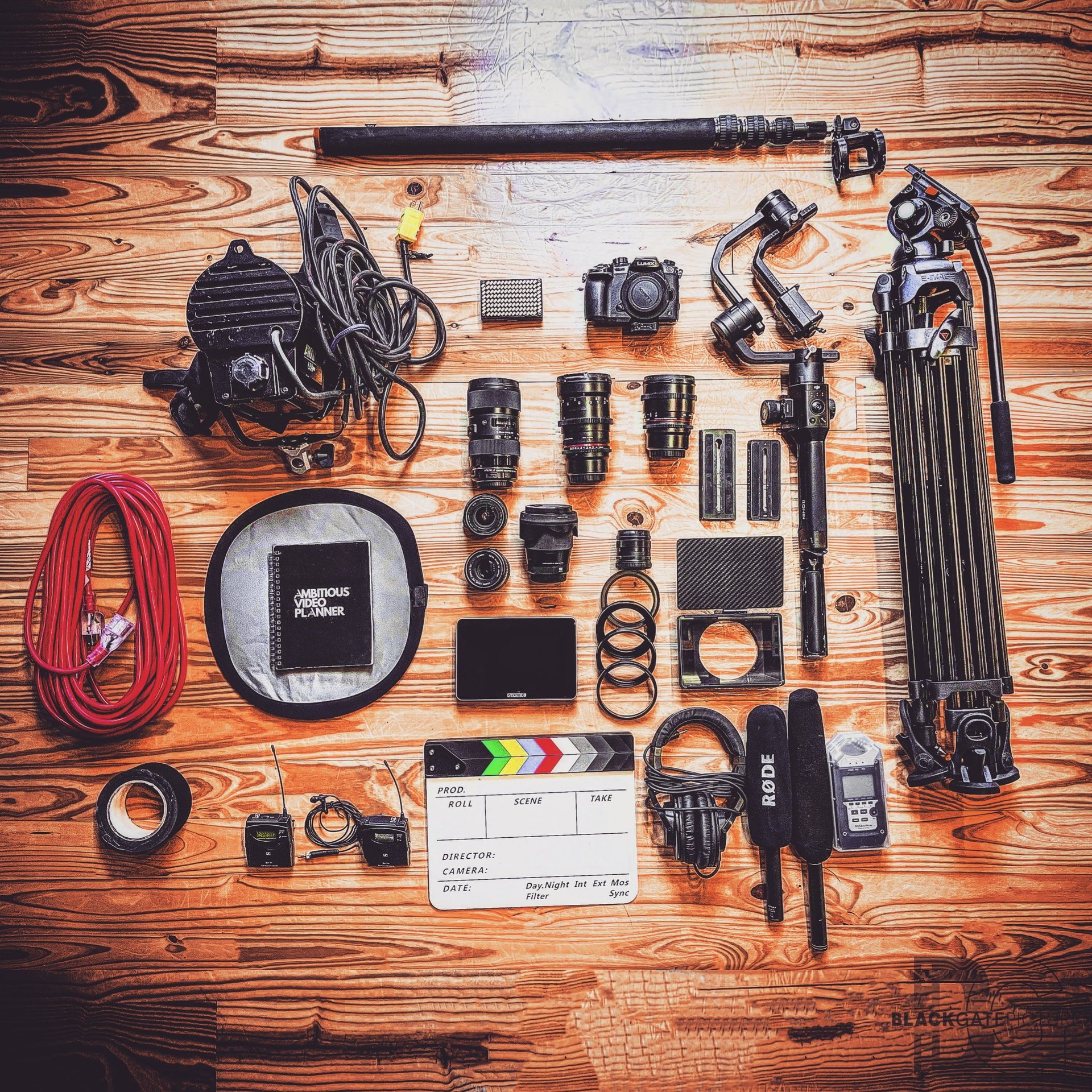 black and white bed linen