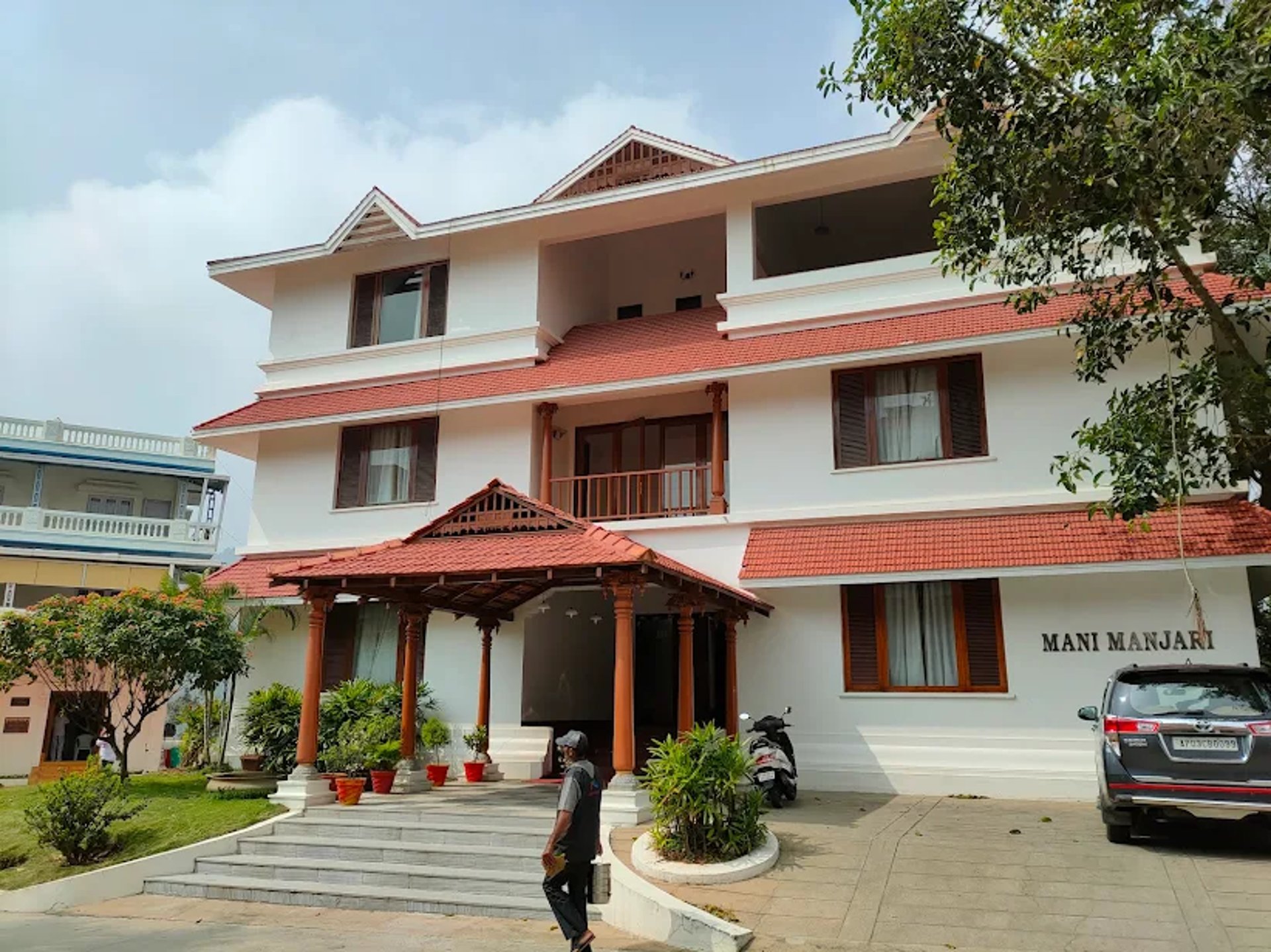 black and white bed linen