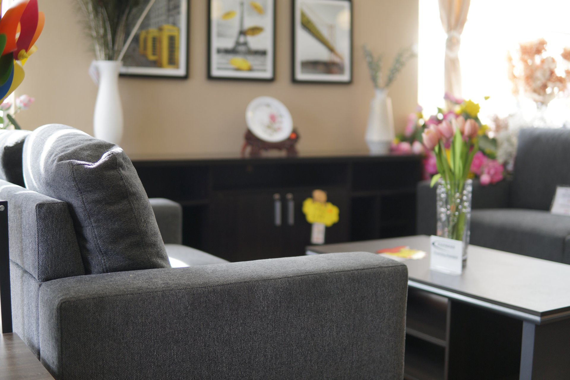 black and white bed linen