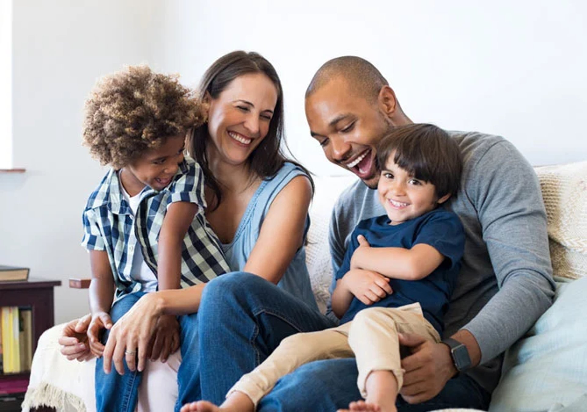 black and white bed linen