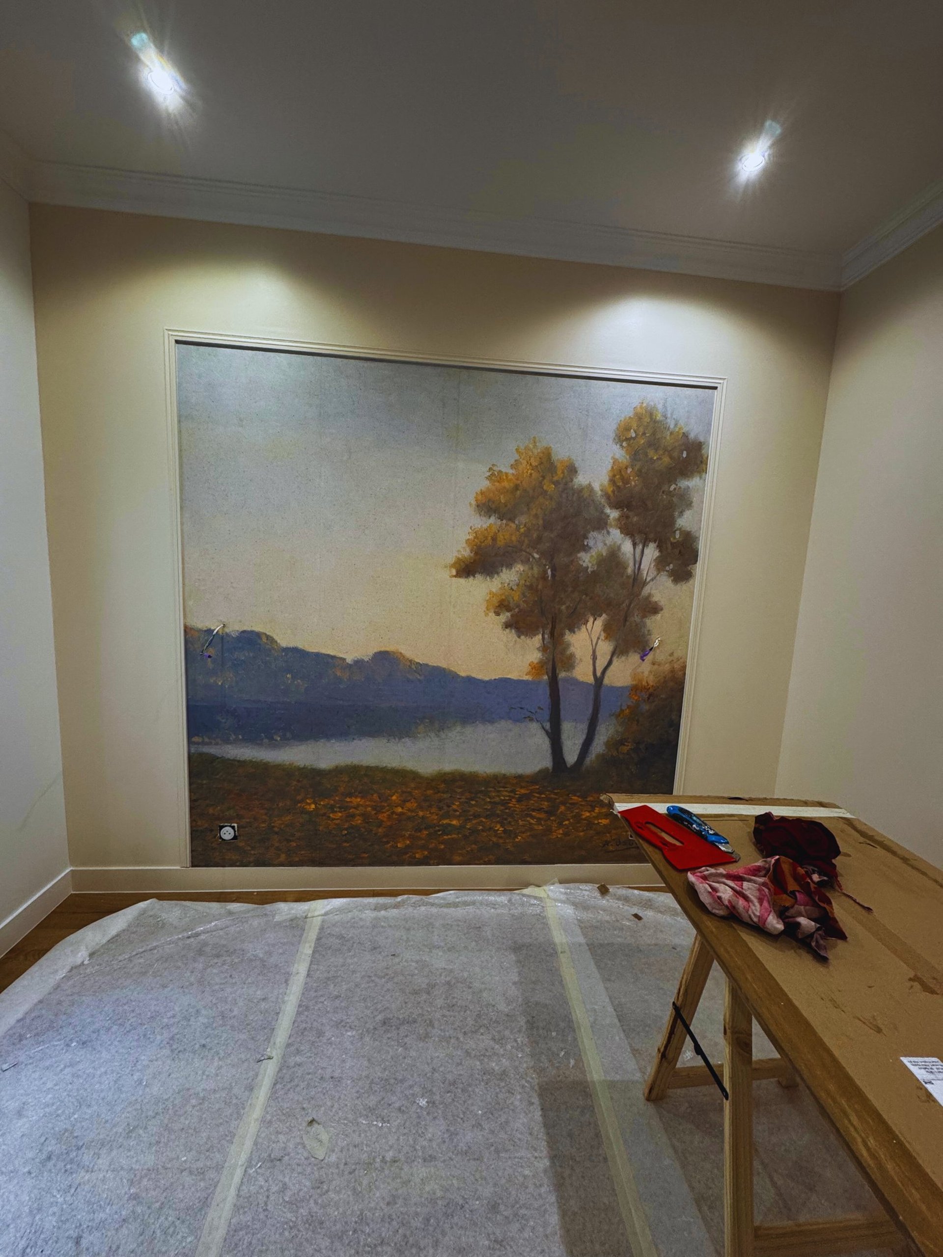 gray computer monitor