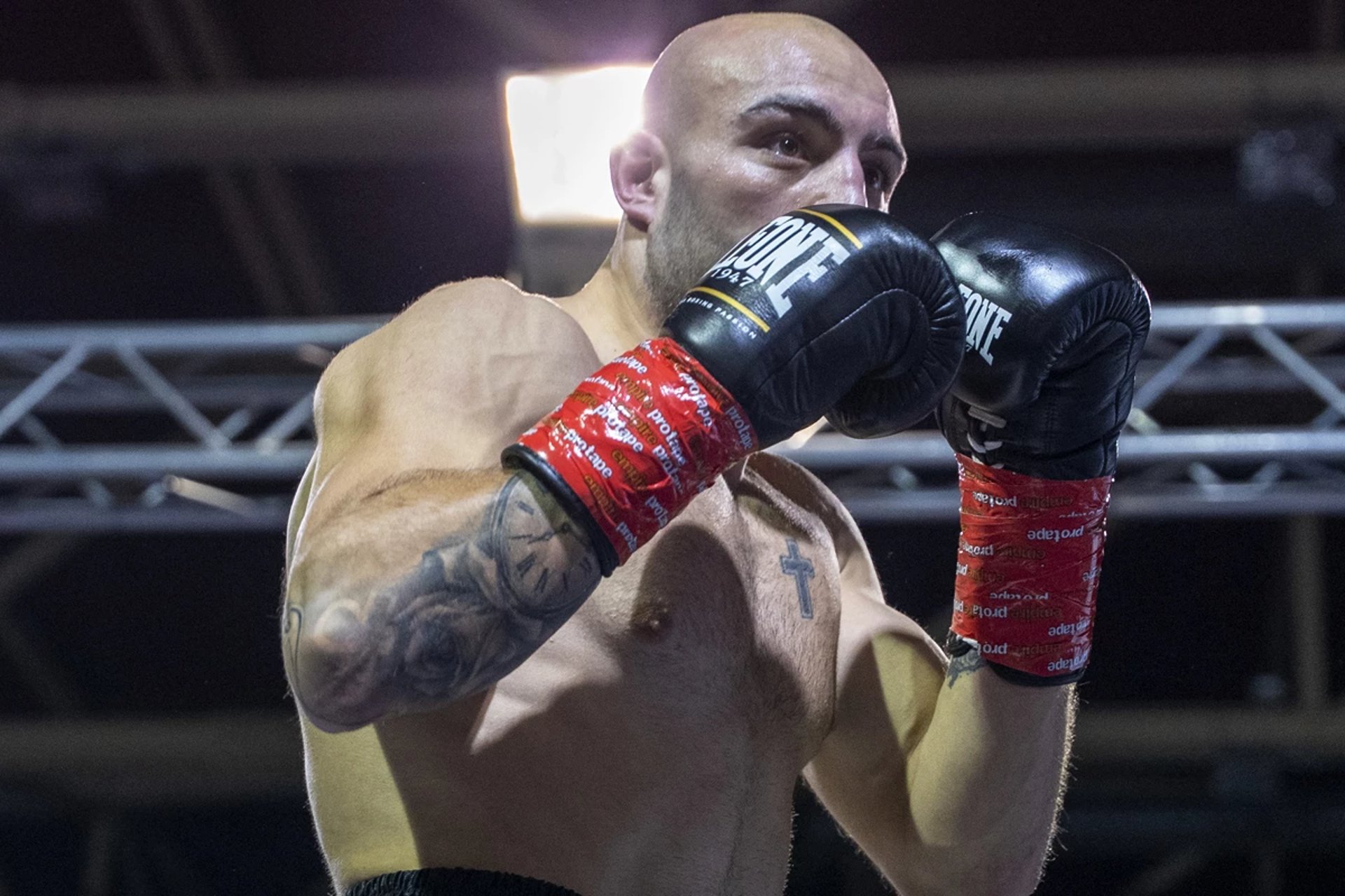 Miguel Bachi Pugile. Sport, Boxe