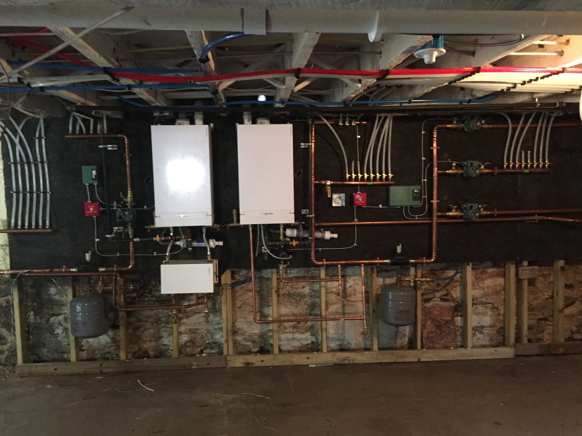 black and brown leather padded tub sofa