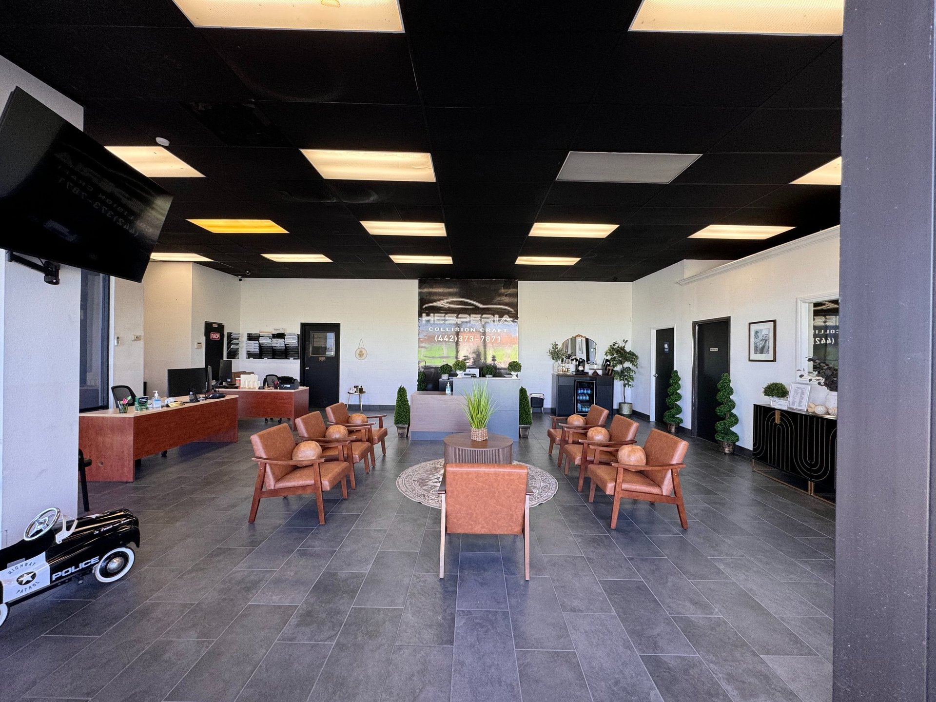 gray computer monitor