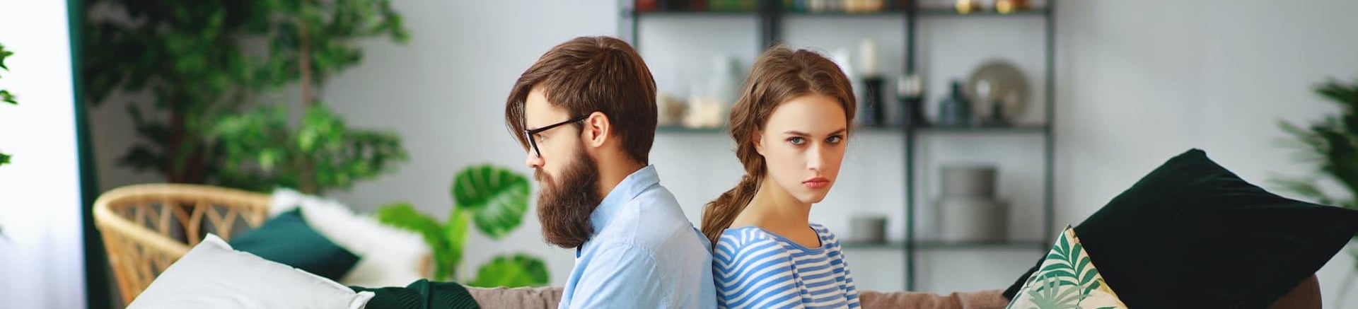 black and white bed linen