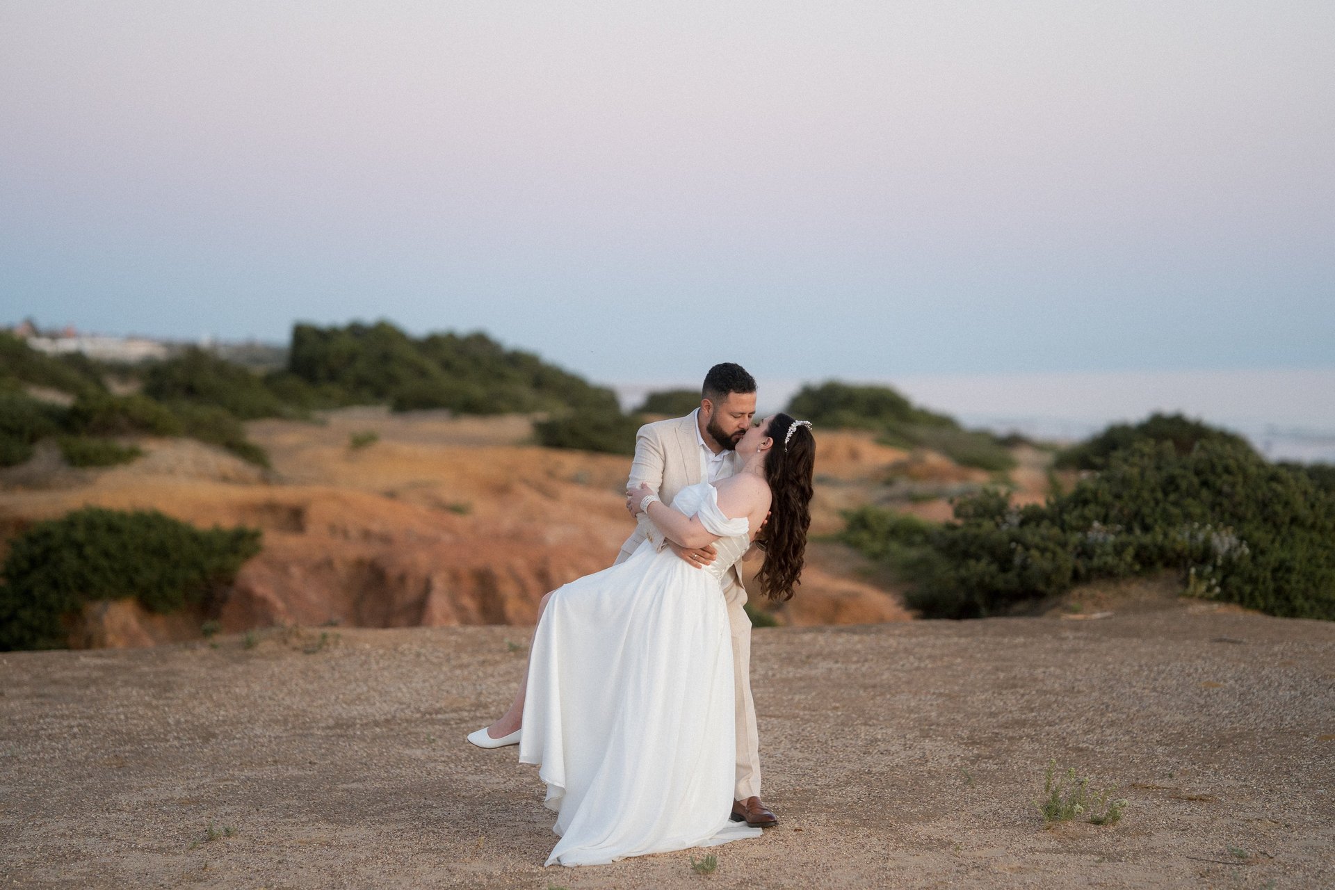 gray computer monitor