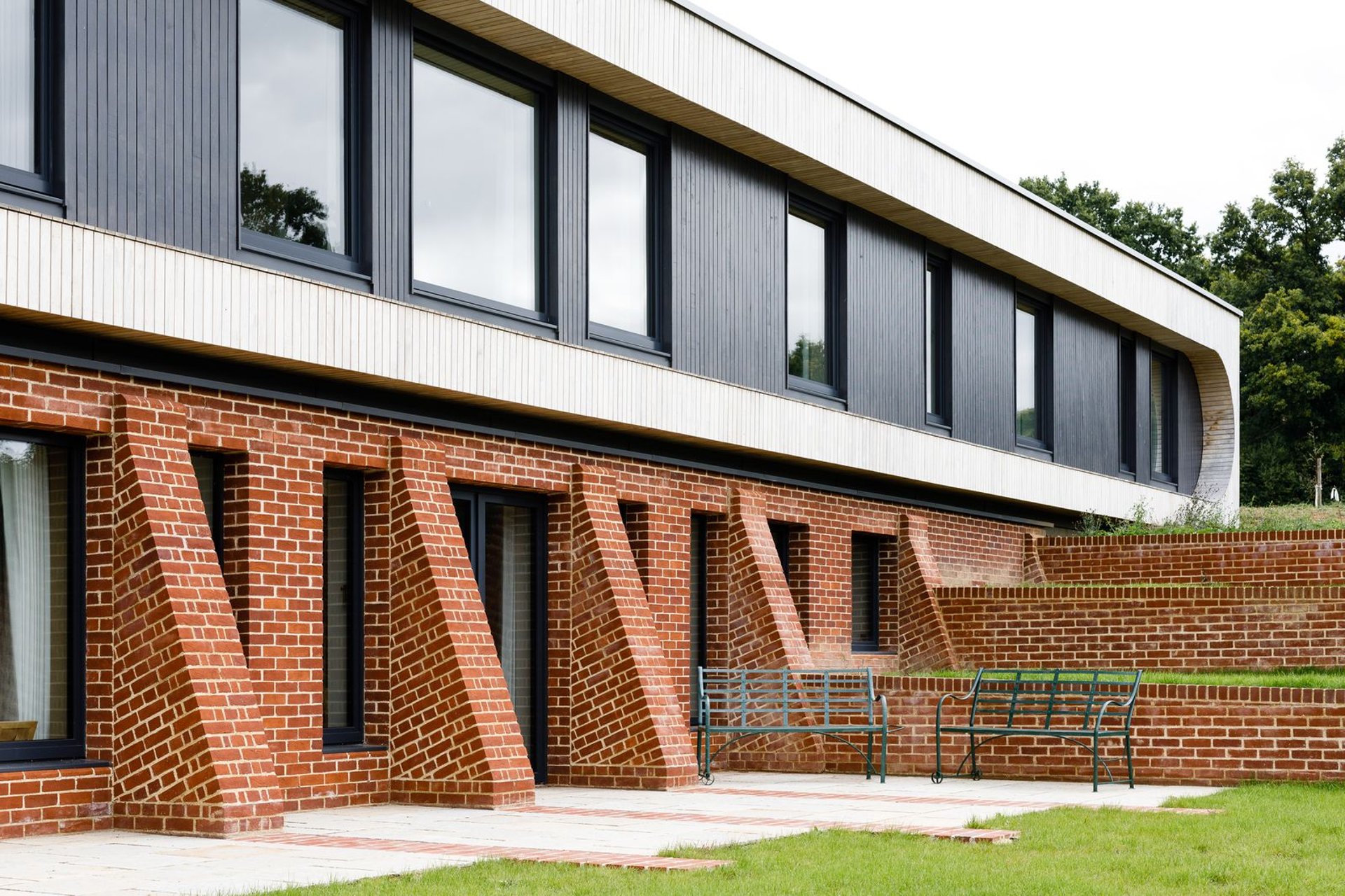 black and white bed linen