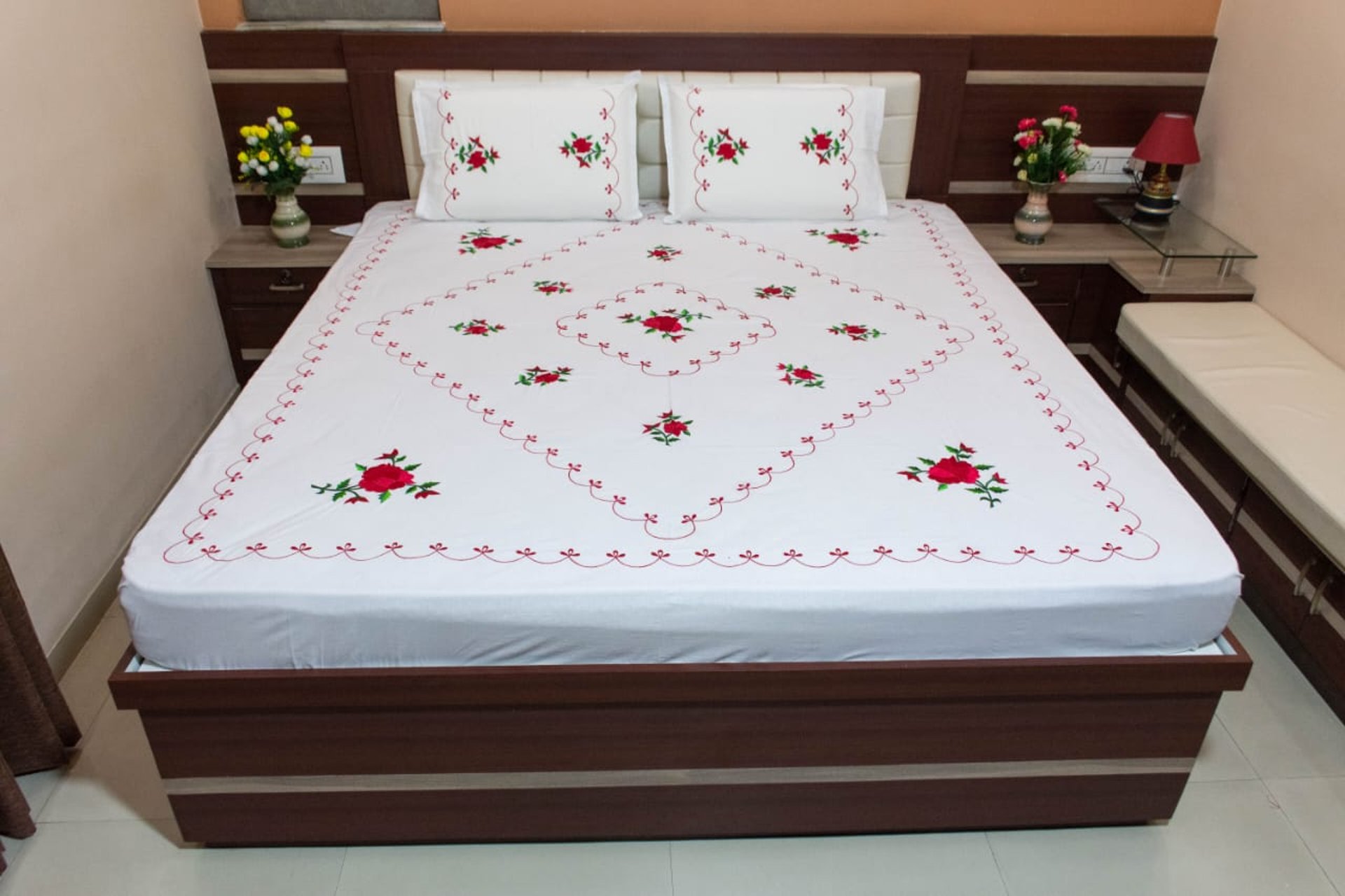 black and white bed linen