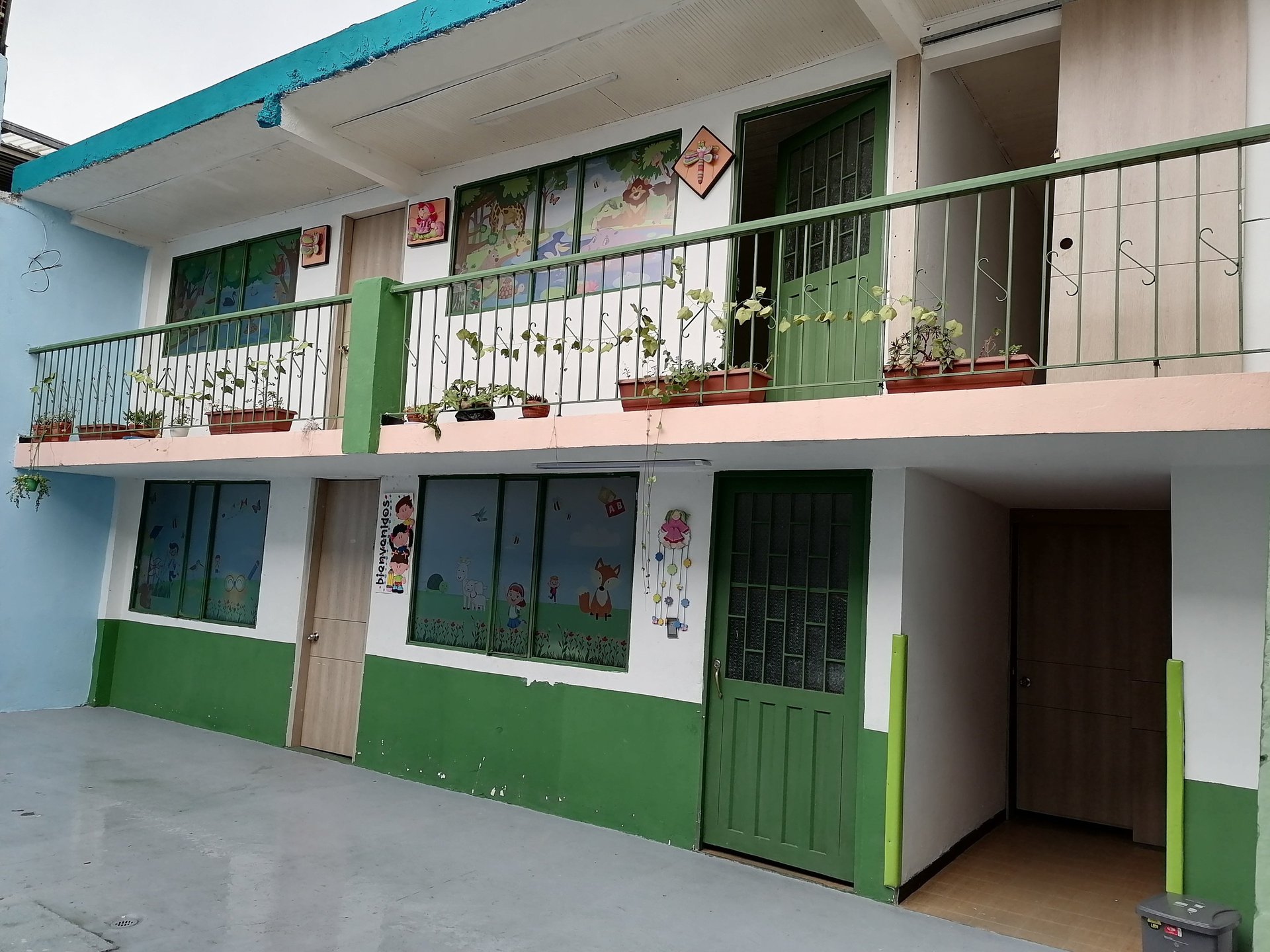 black and brown leather padded tub sofa