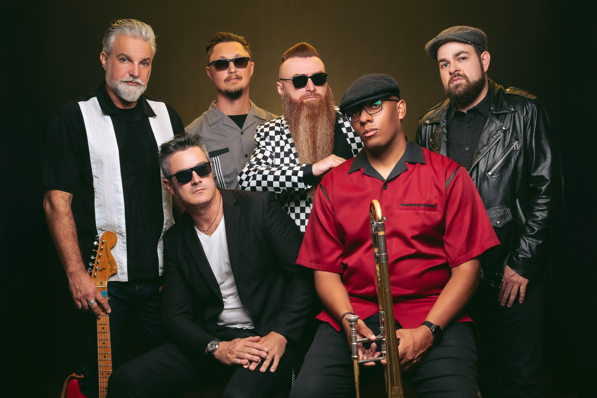 black and white bed linen