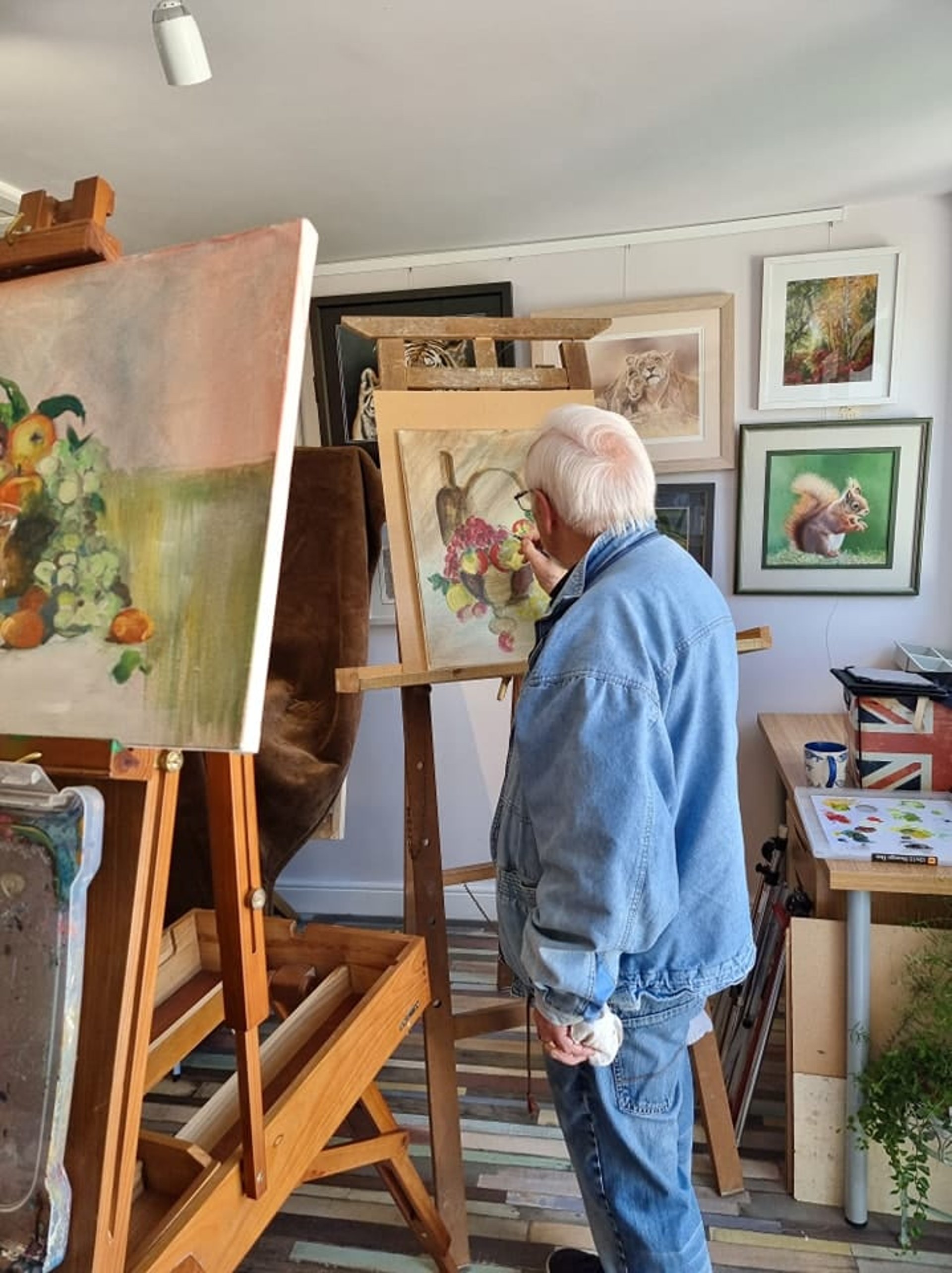 black and white bed linen